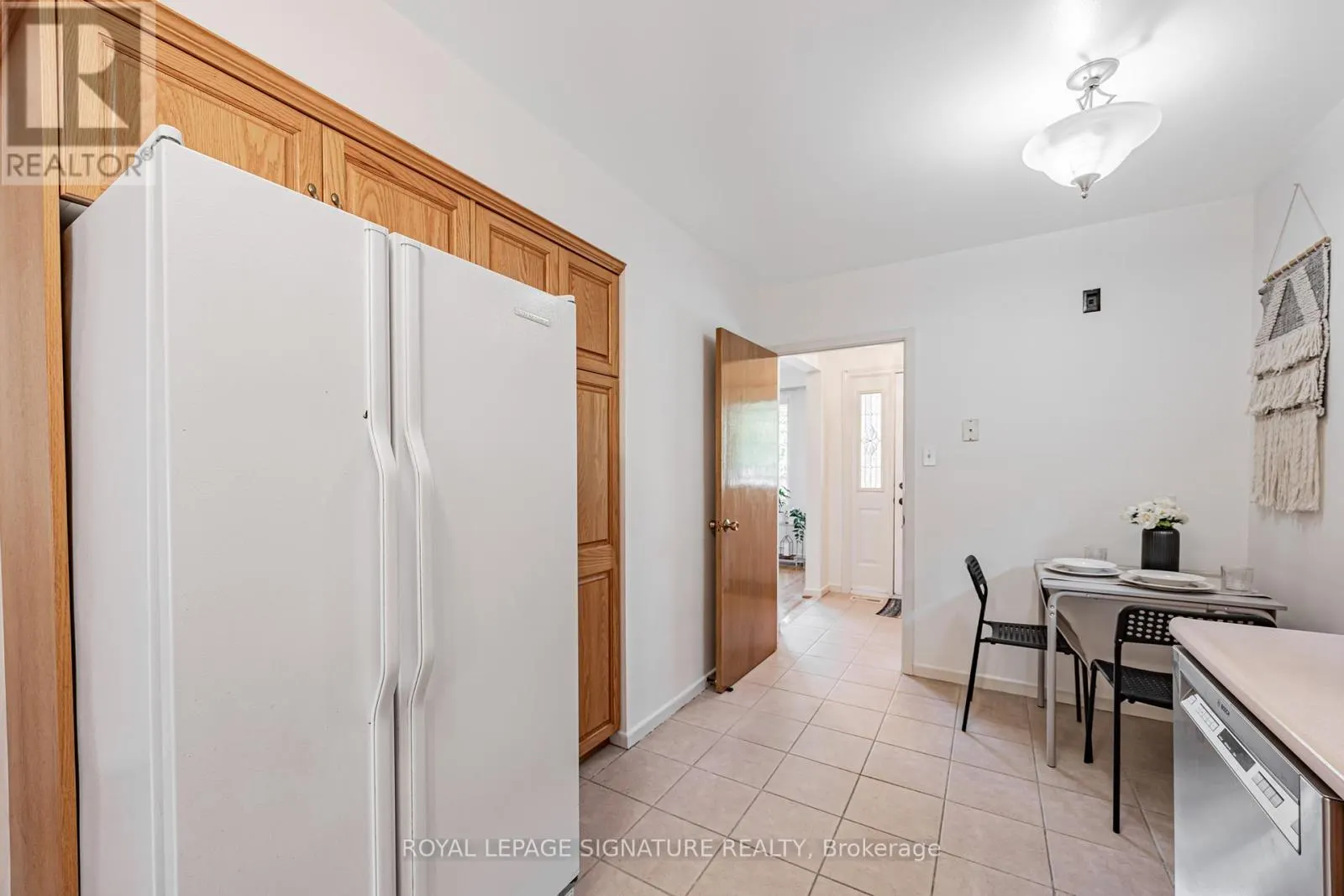 28 SEDGEMOUNT DRIVE