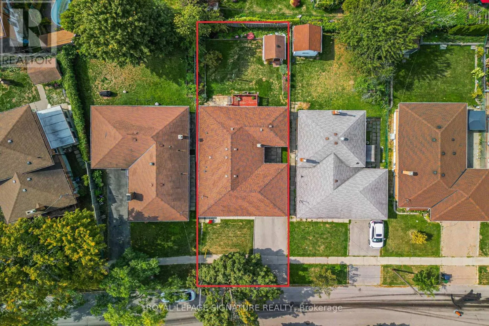 28 SEDGEMOUNT DRIVE