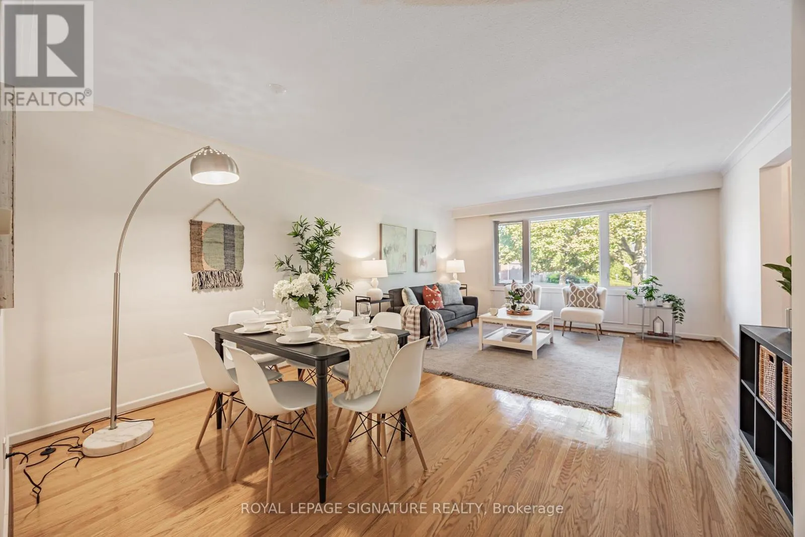 28 SEDGEMOUNT DRIVE
