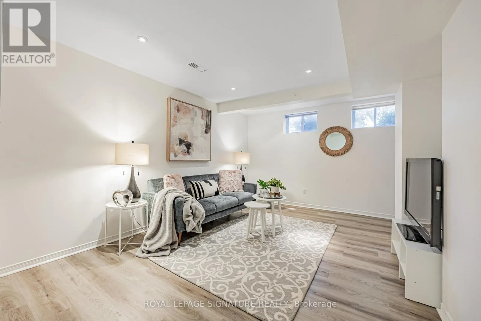 28 SEDGEMOUNT DRIVE