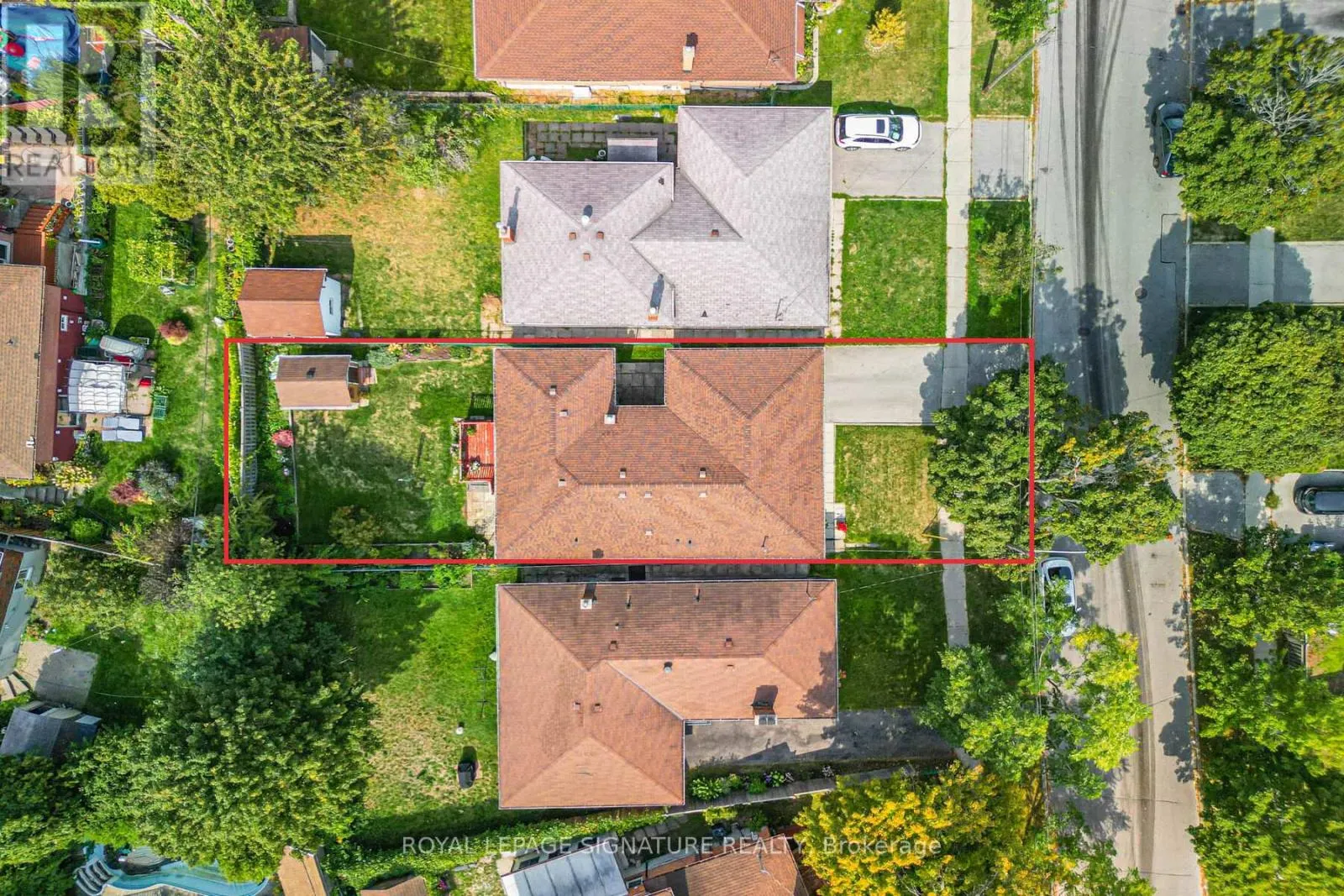 28 SEDGEMOUNT DRIVE