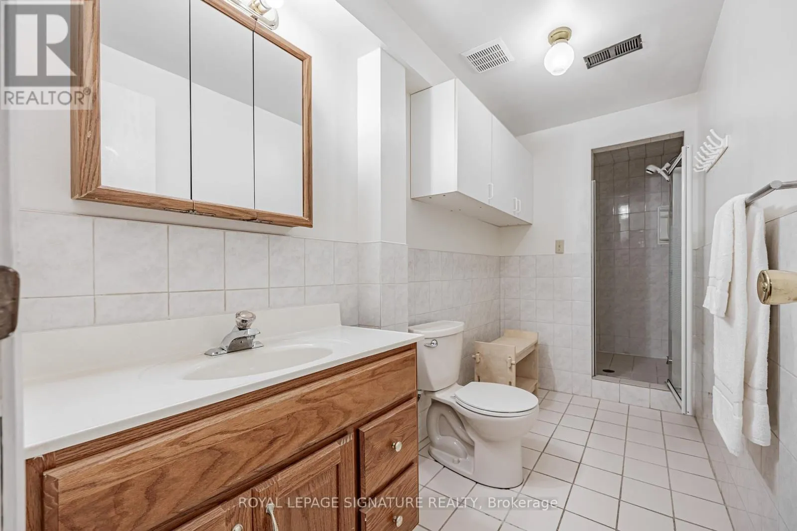 28 SEDGEMOUNT DRIVE
