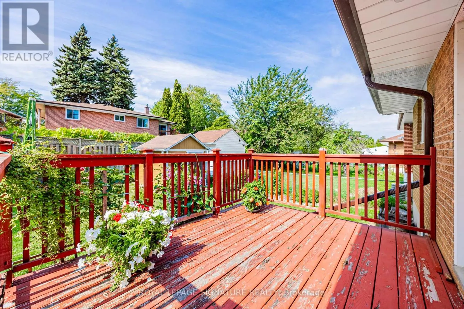 28 SEDGEMOUNT DRIVE