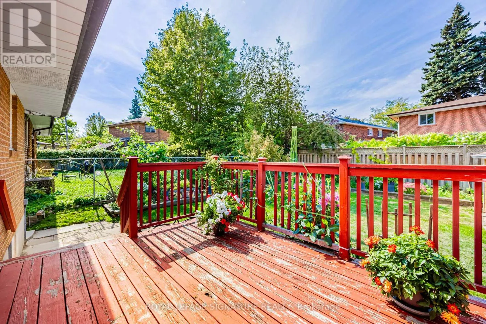 28 SEDGEMOUNT DRIVE