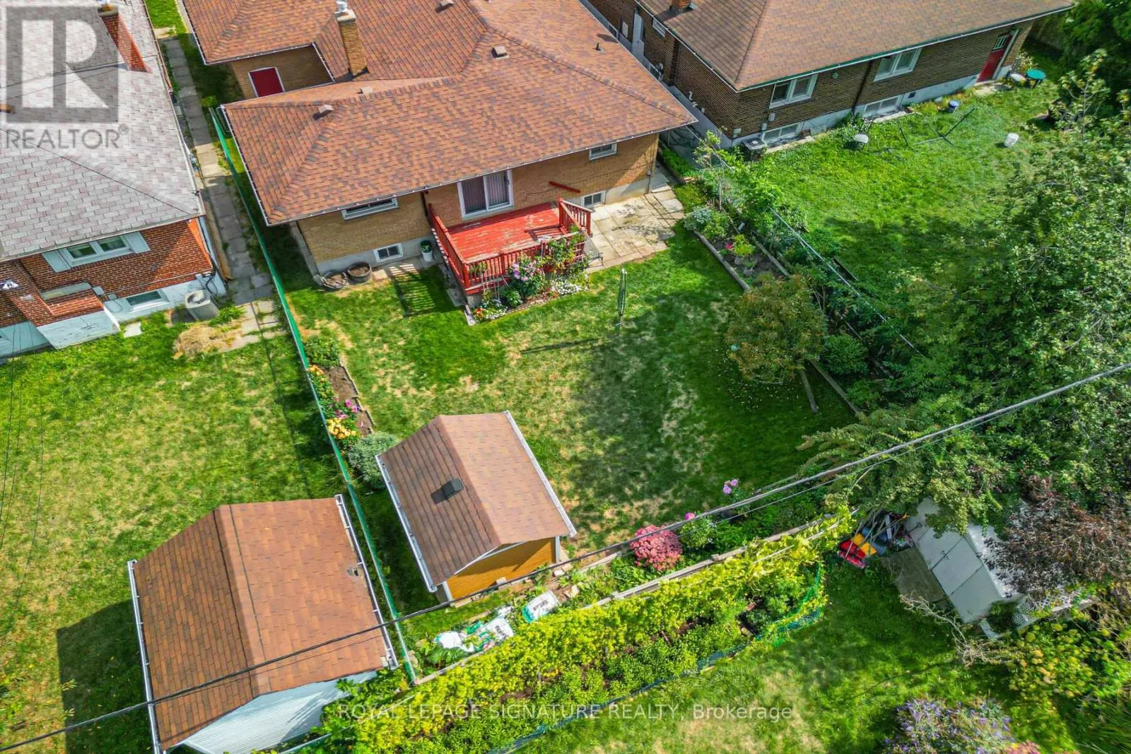 28 SEDGEMOUNT DRIVE
