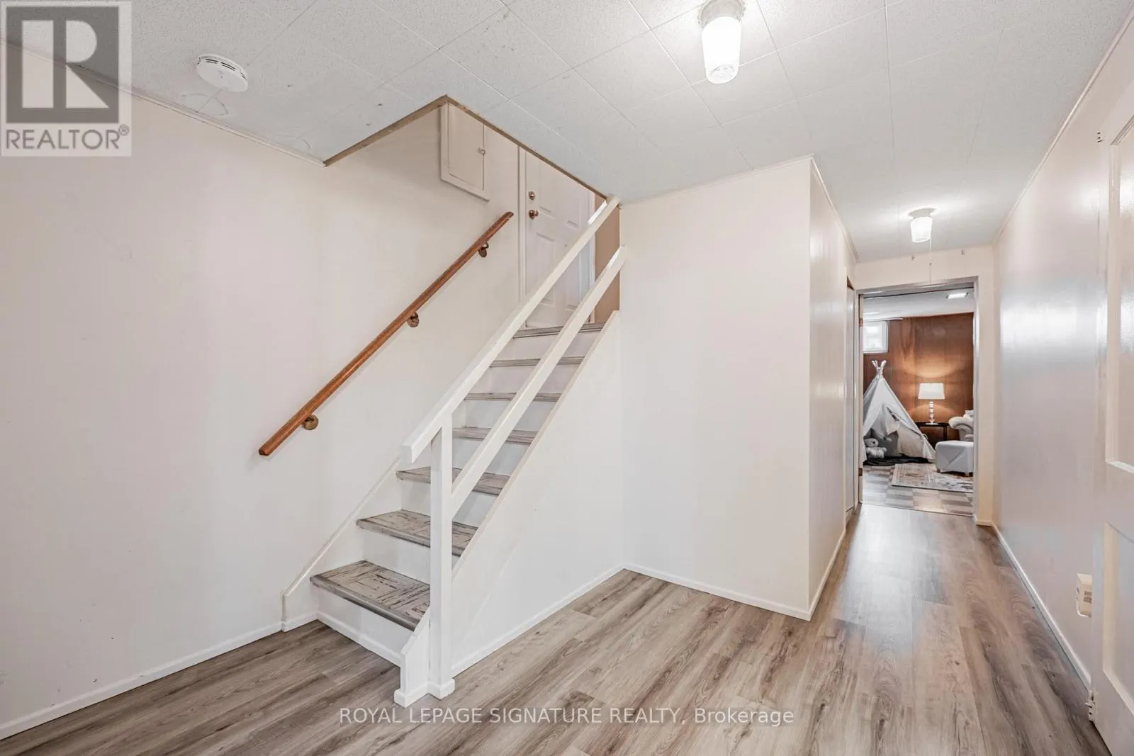28 SEDGEMOUNT DRIVE