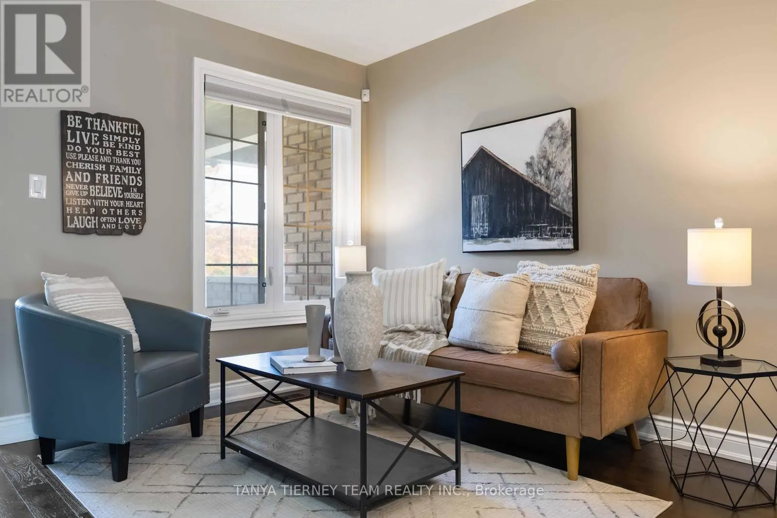 152 SHREWSBURY DRIVE