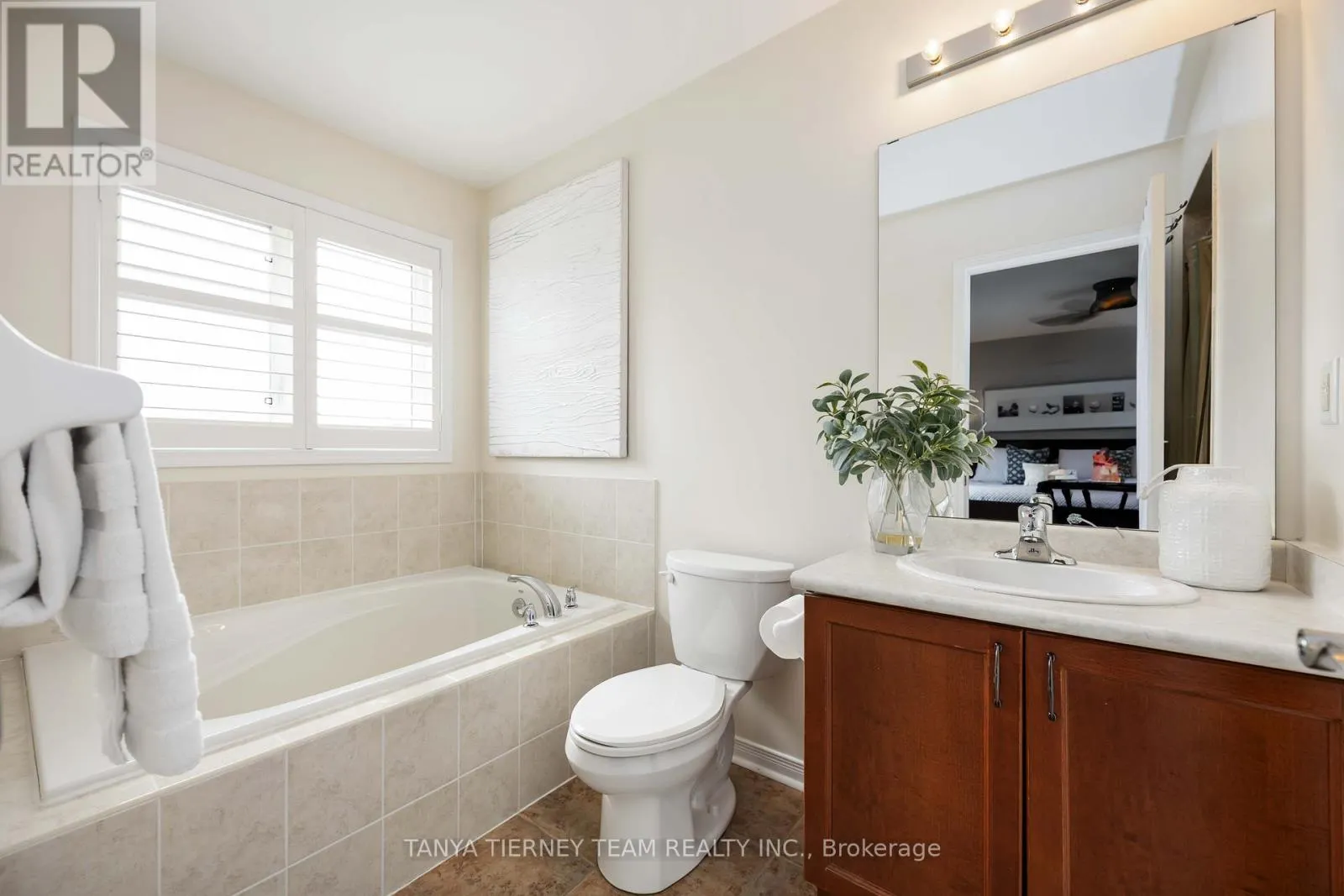 152 SHREWSBURY DRIVE
