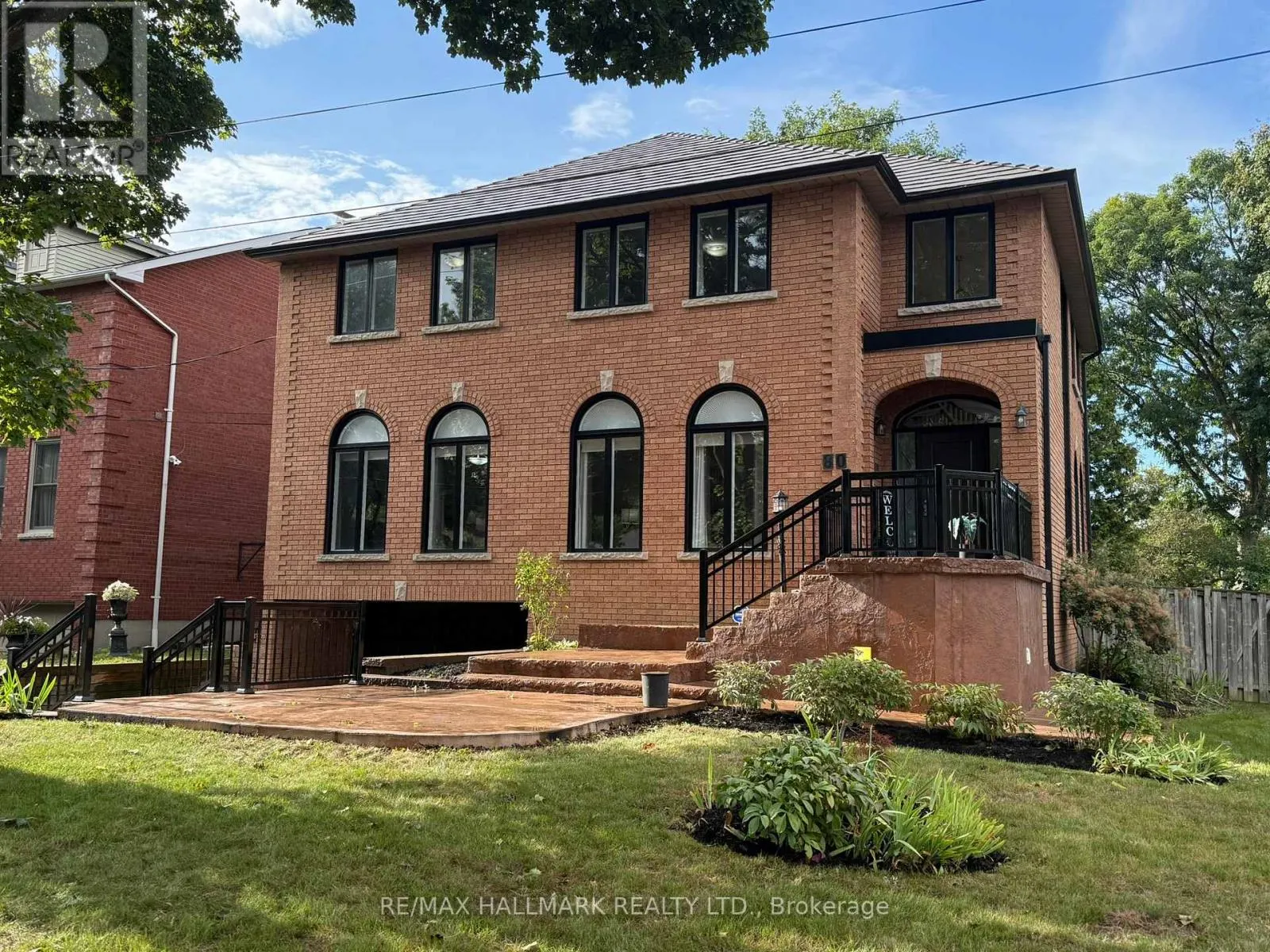 80 DUNSTALL CRESCENT