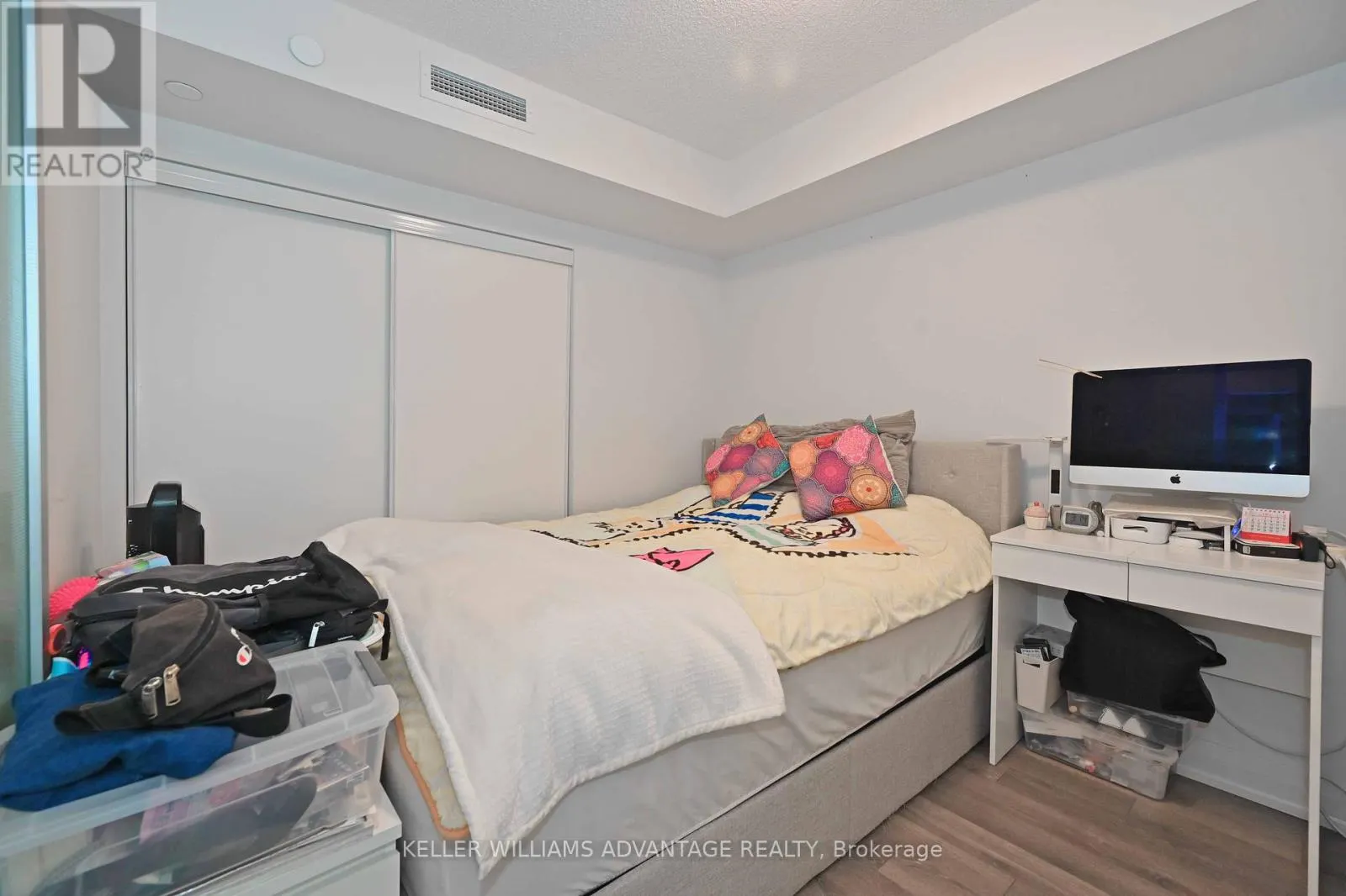 728 - 20 MEADOWGLEN PLACE