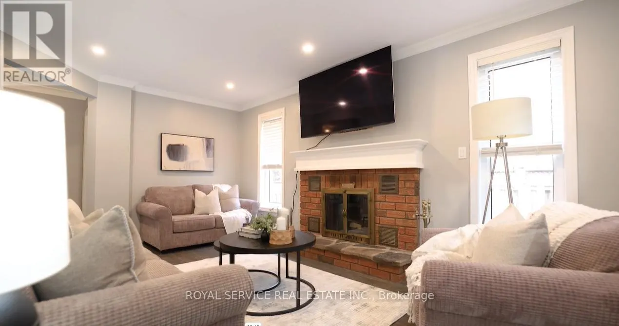 55 WHITE CLIFFE DRIVE