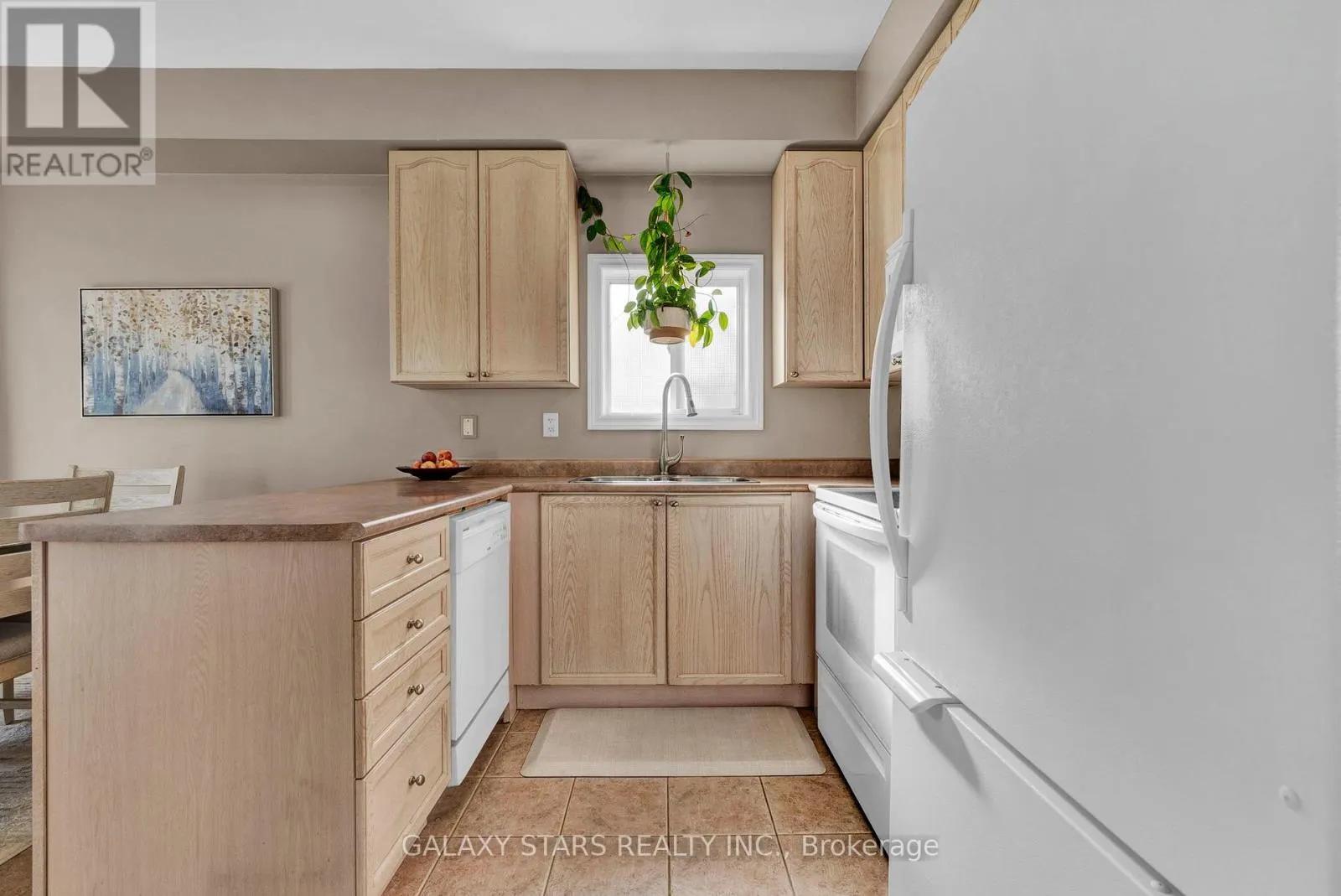 74 NORTHGROVE CRESCENT