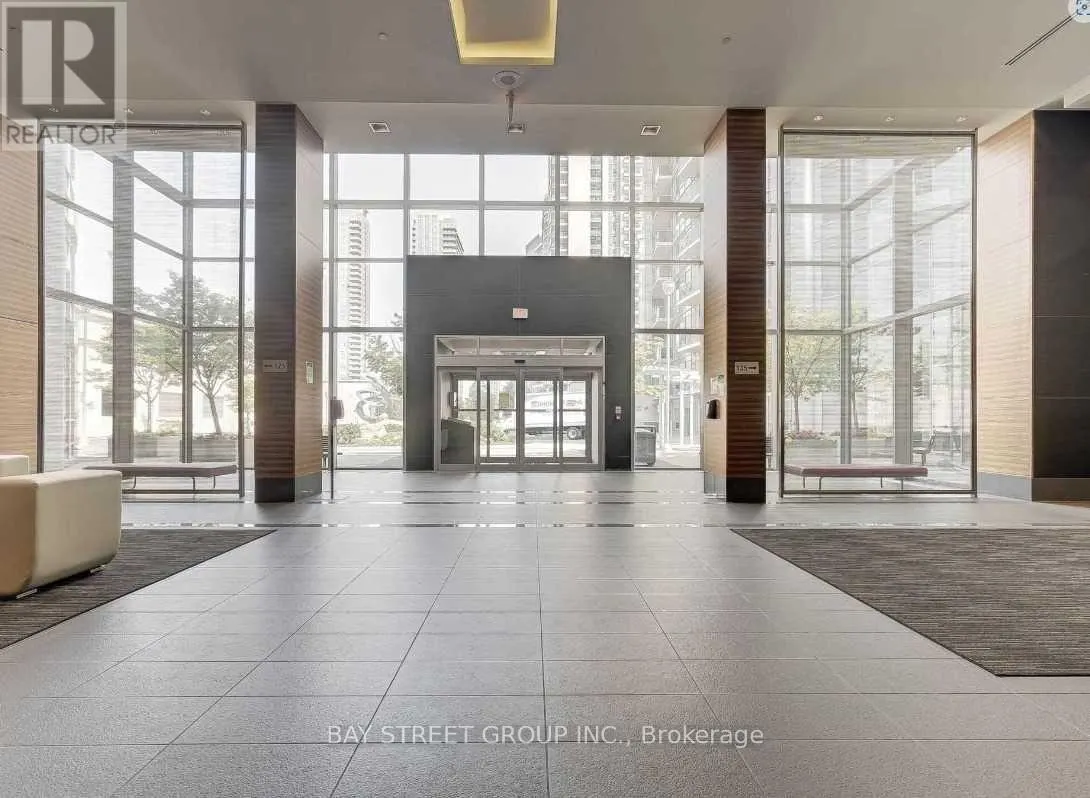 825 - 135 VILLAGE GREEN SQUARE