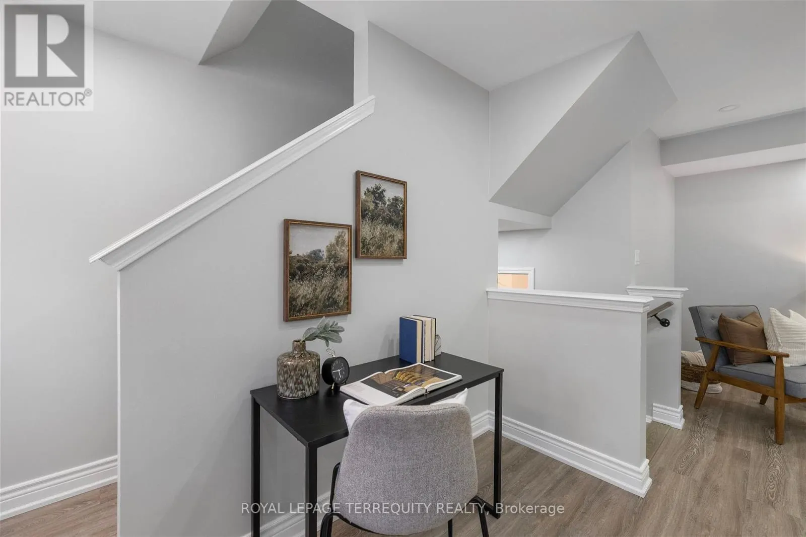 1058 CLIPPER LANE