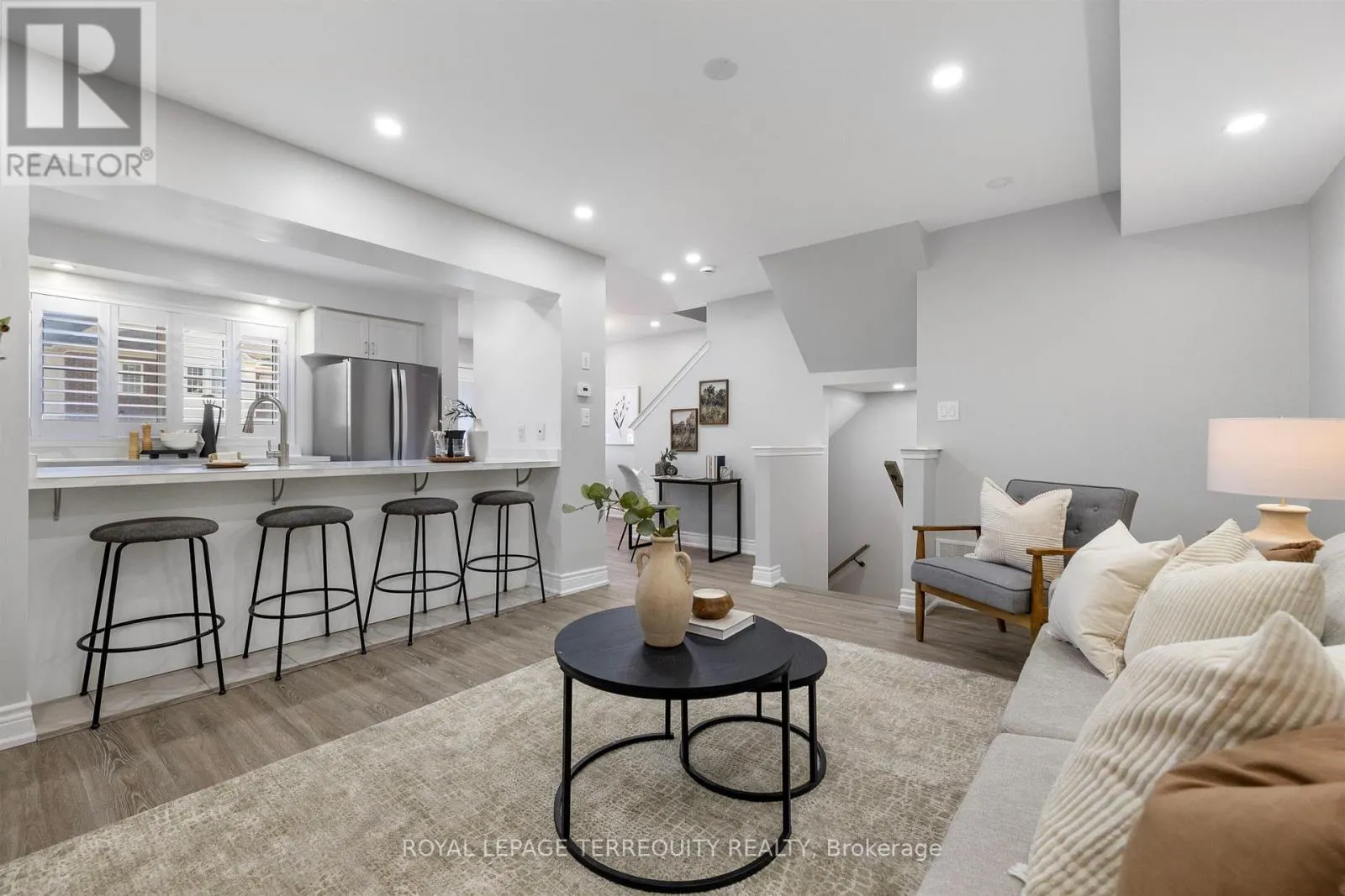 1058 CLIPPER LANE
