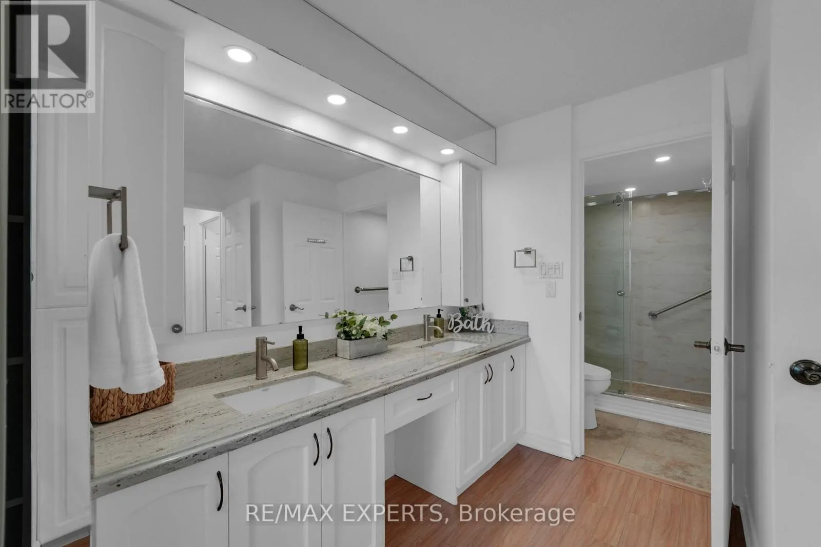 1811 - 2350 BRIDLETOWNE CIRCLE
