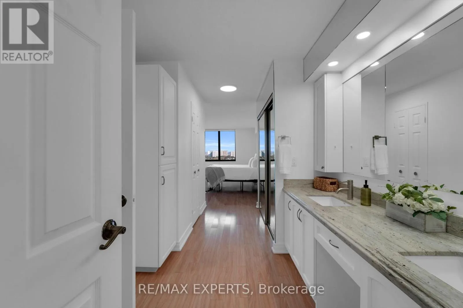 1811 - 2350 BRIDLETOWNE CIRCLE