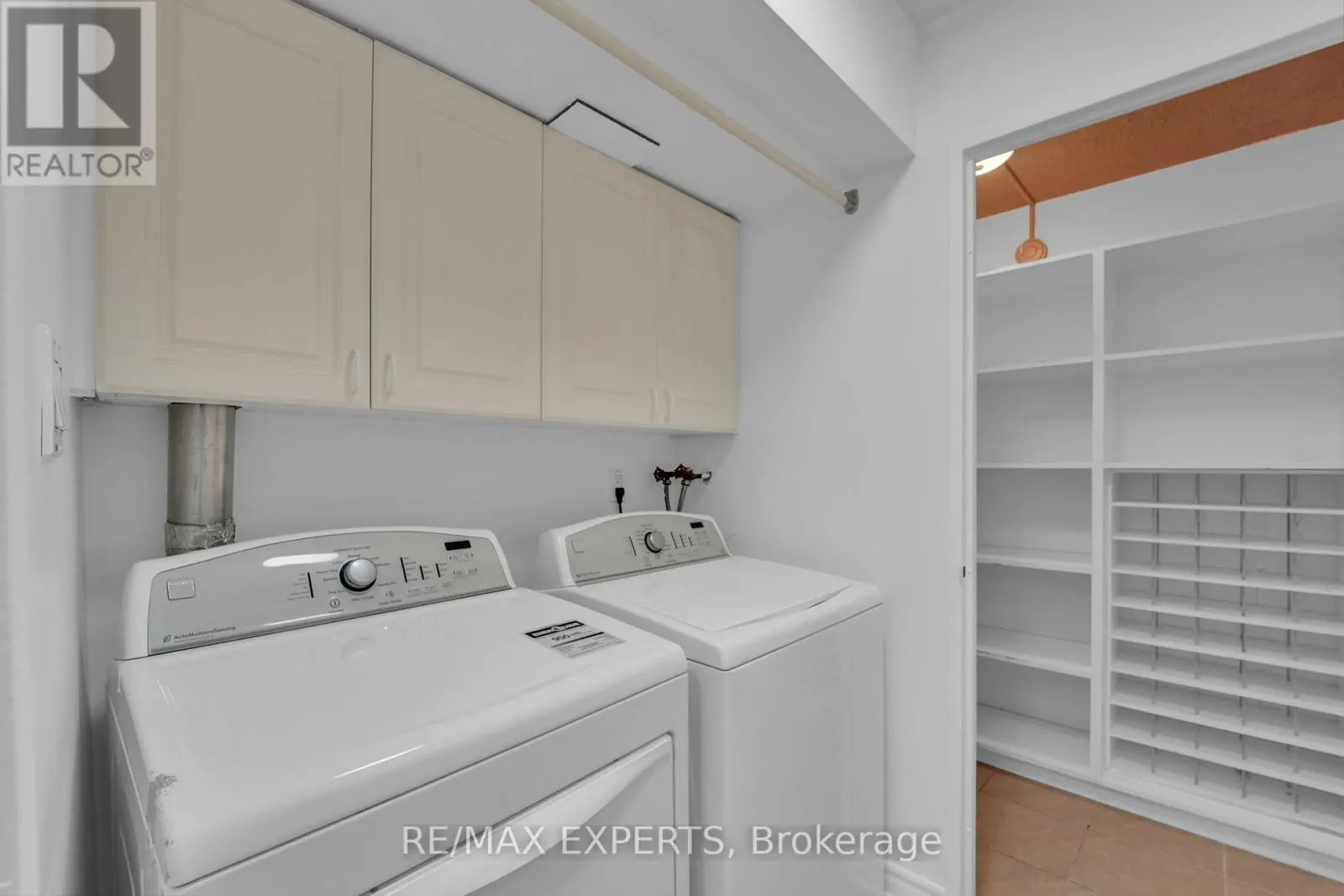 1811 - 2350 BRIDLETOWNE CIRCLE