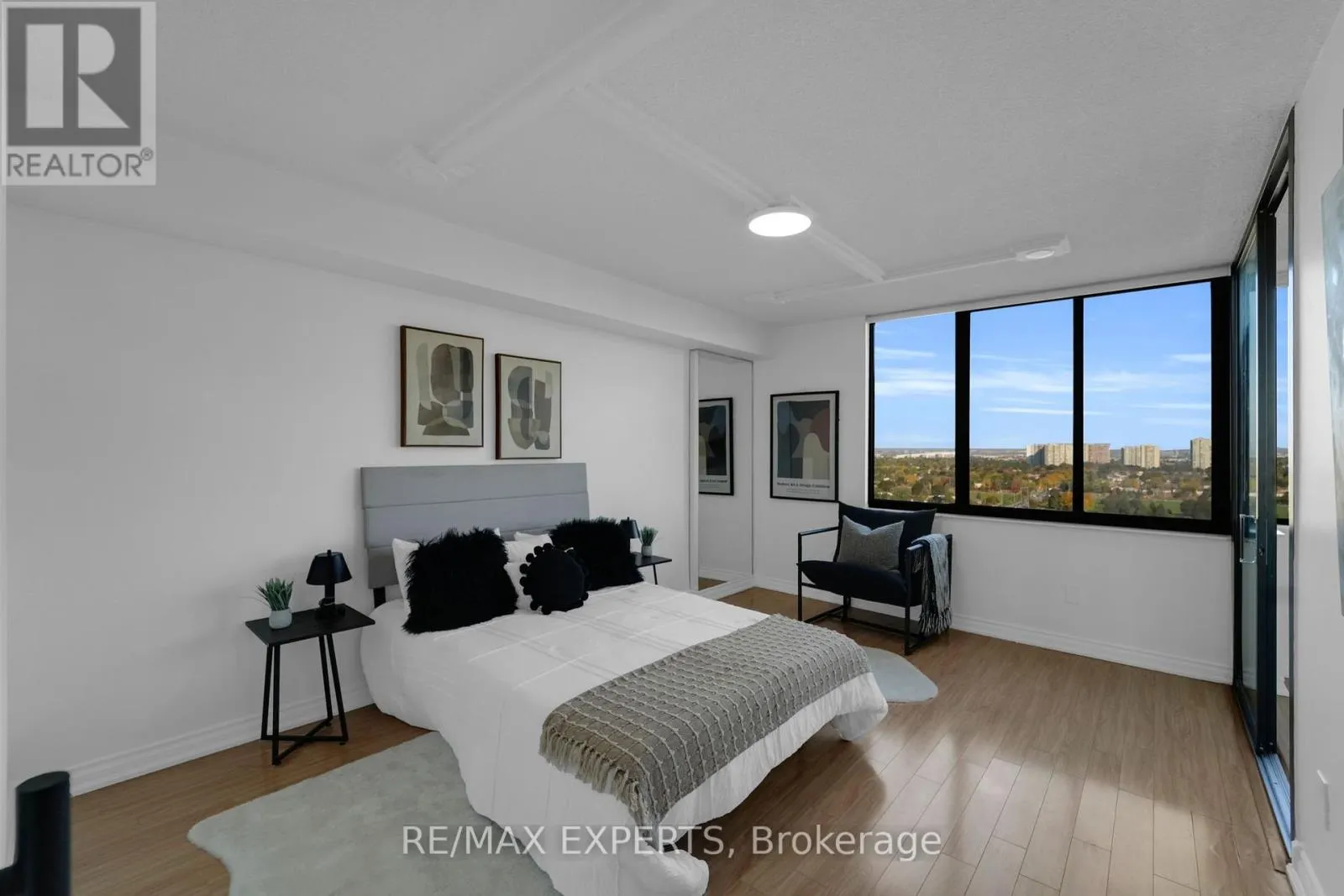 1811 - 2350 BRIDLETOWNE CIRCLE