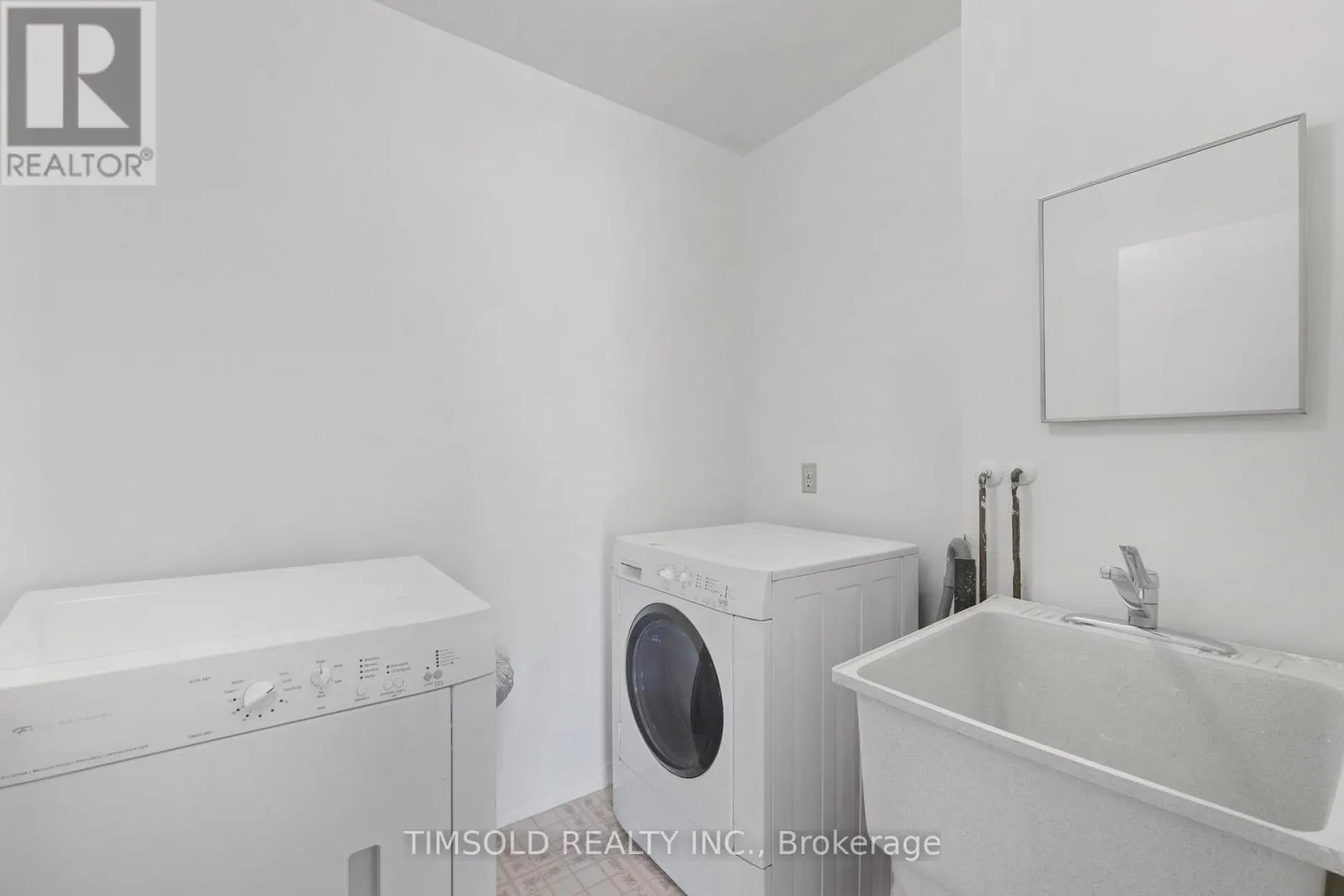 3 - 170 WICKSON TRAIL
