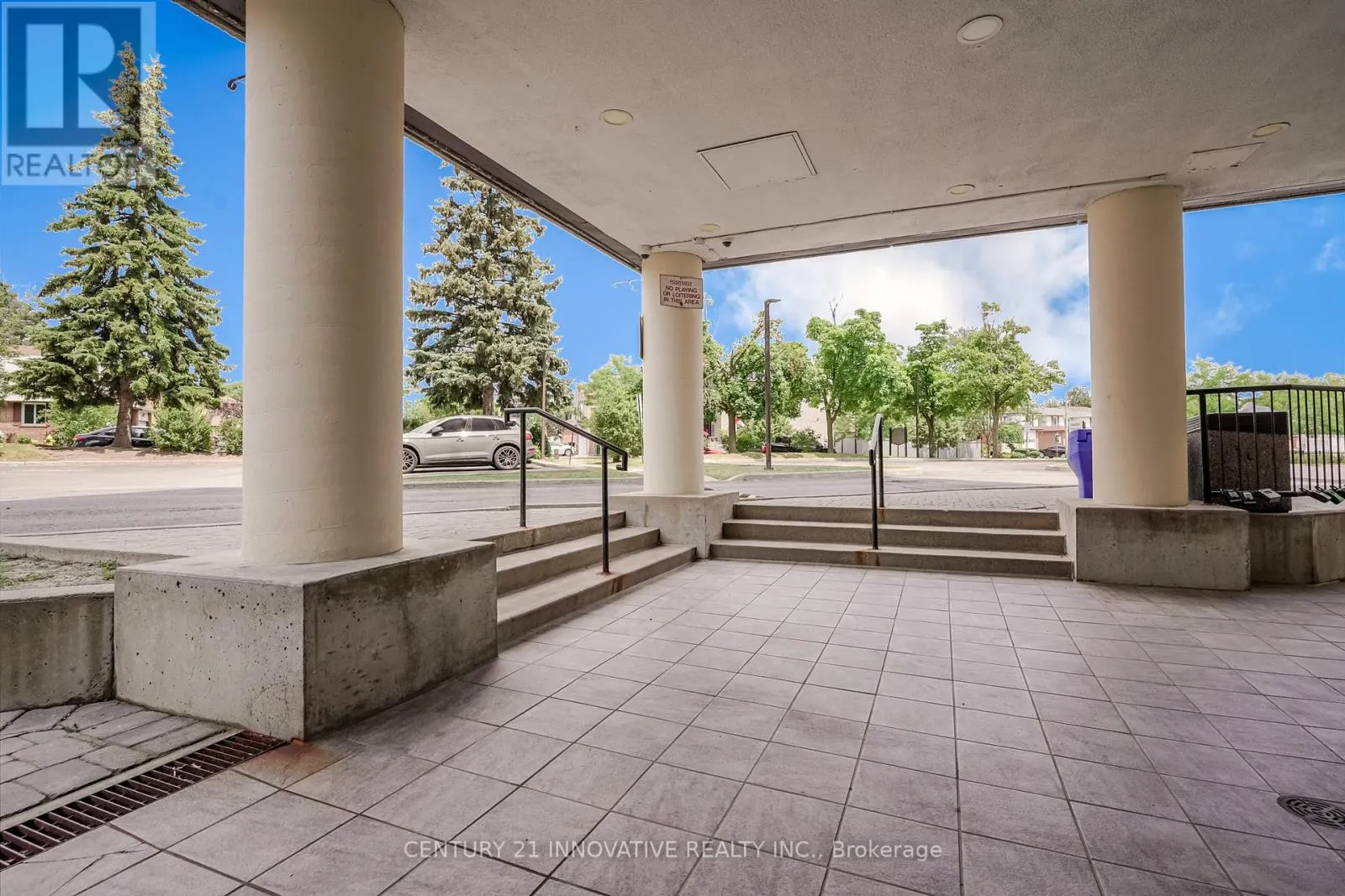 205 - 5580 SHEPPARD AVENUE E