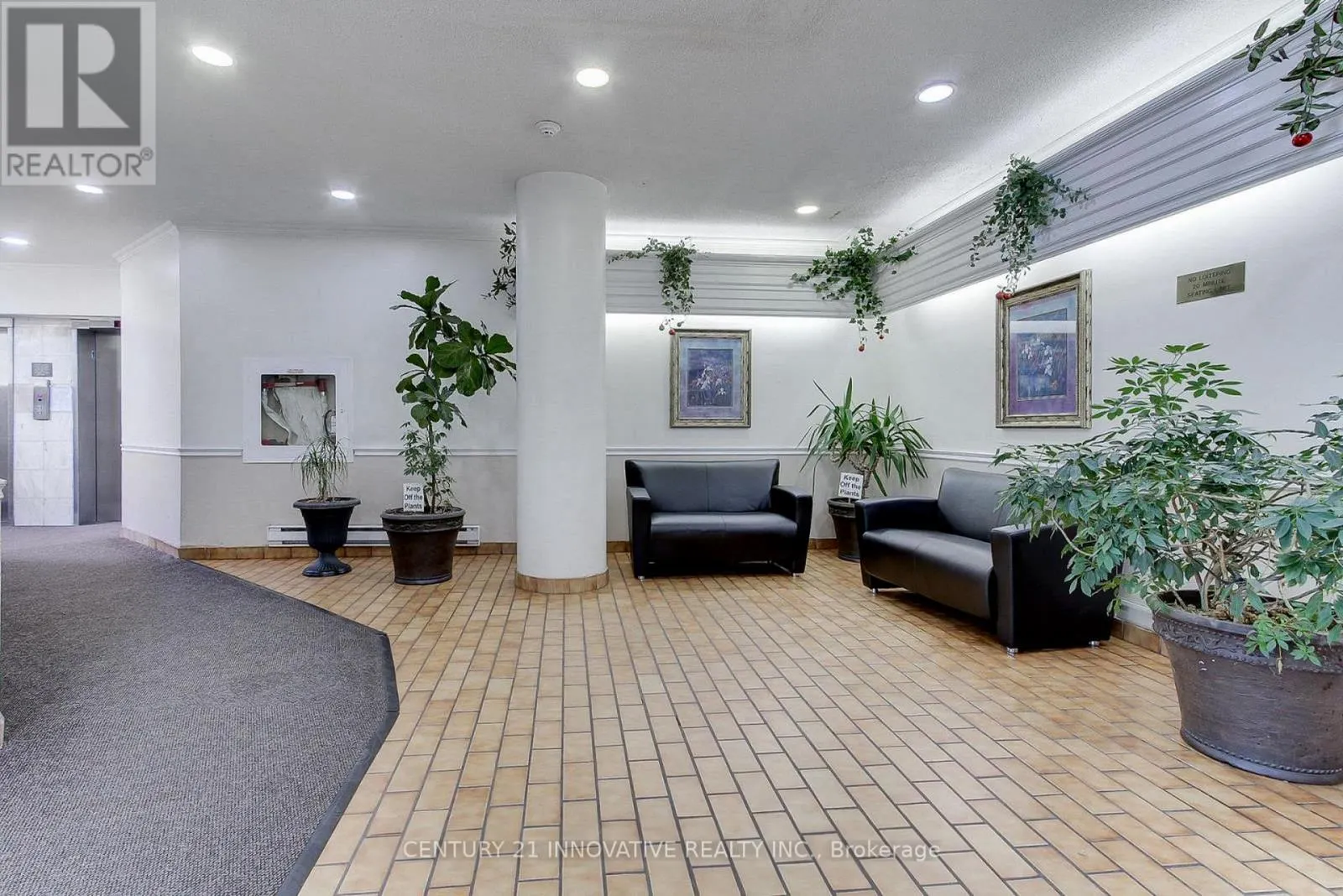 205 - 5580 SHEPPARD AVENUE E