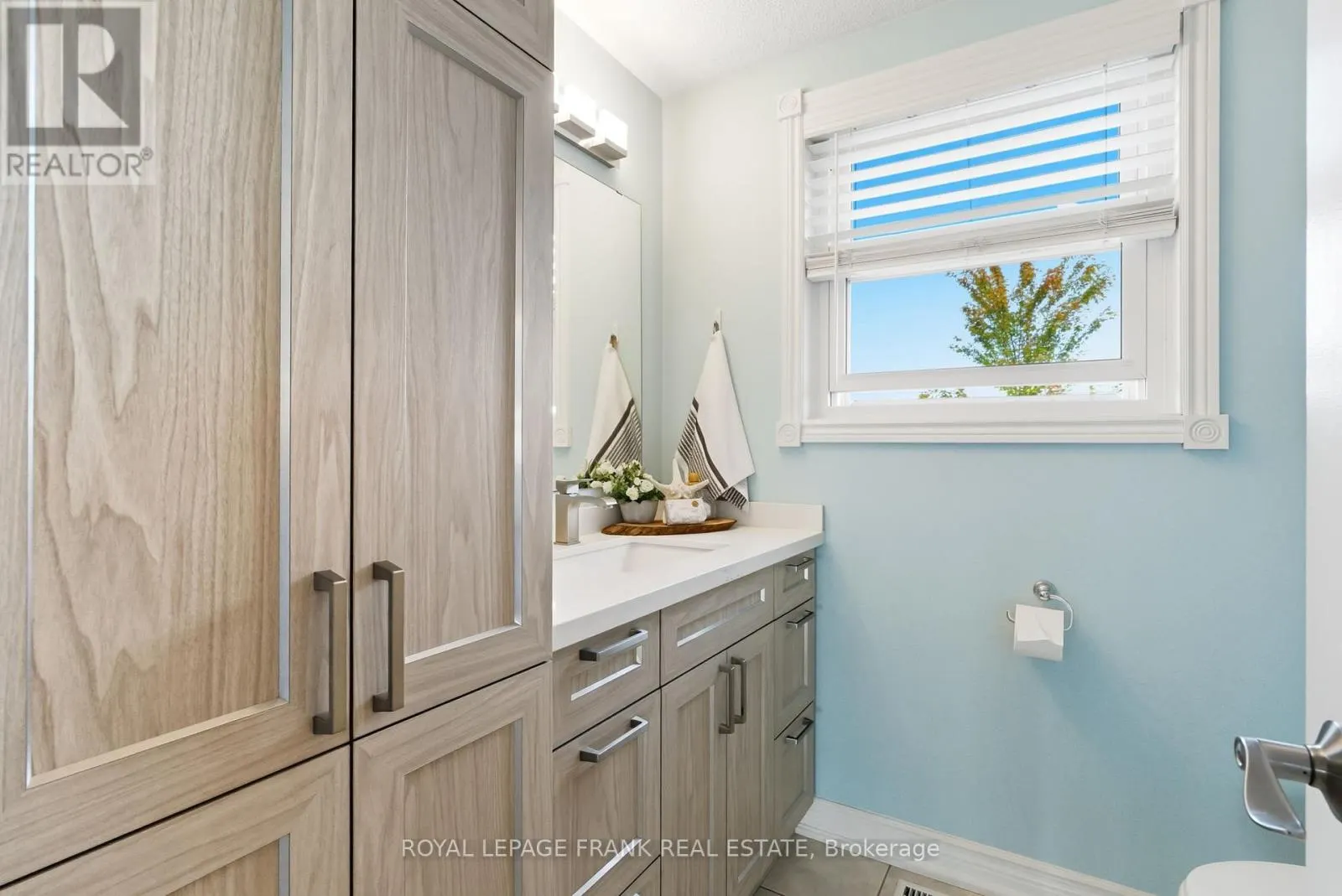 15 - 120 PORT DARLINGTON ROAD, #15