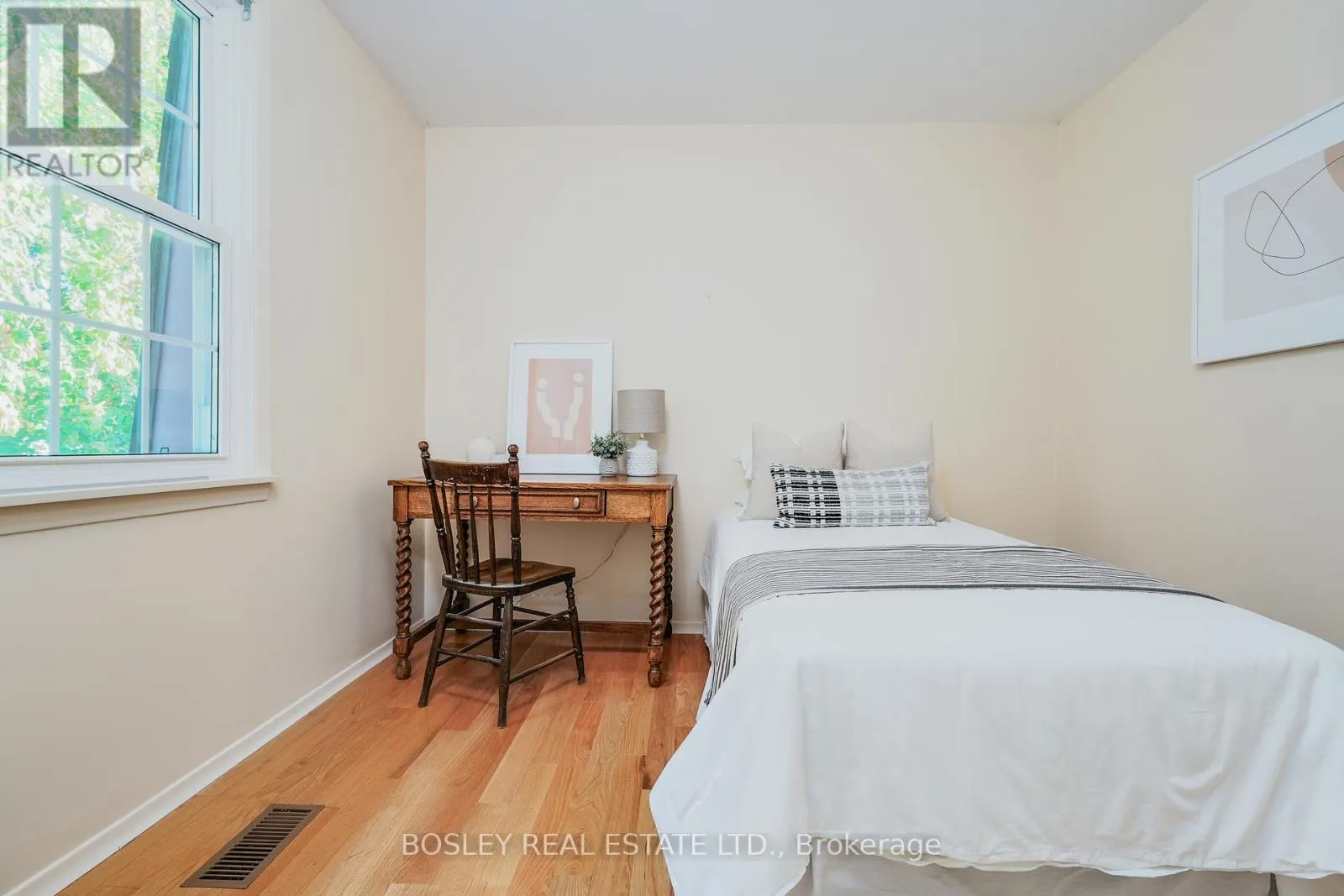 309 WARDEN AVENUE