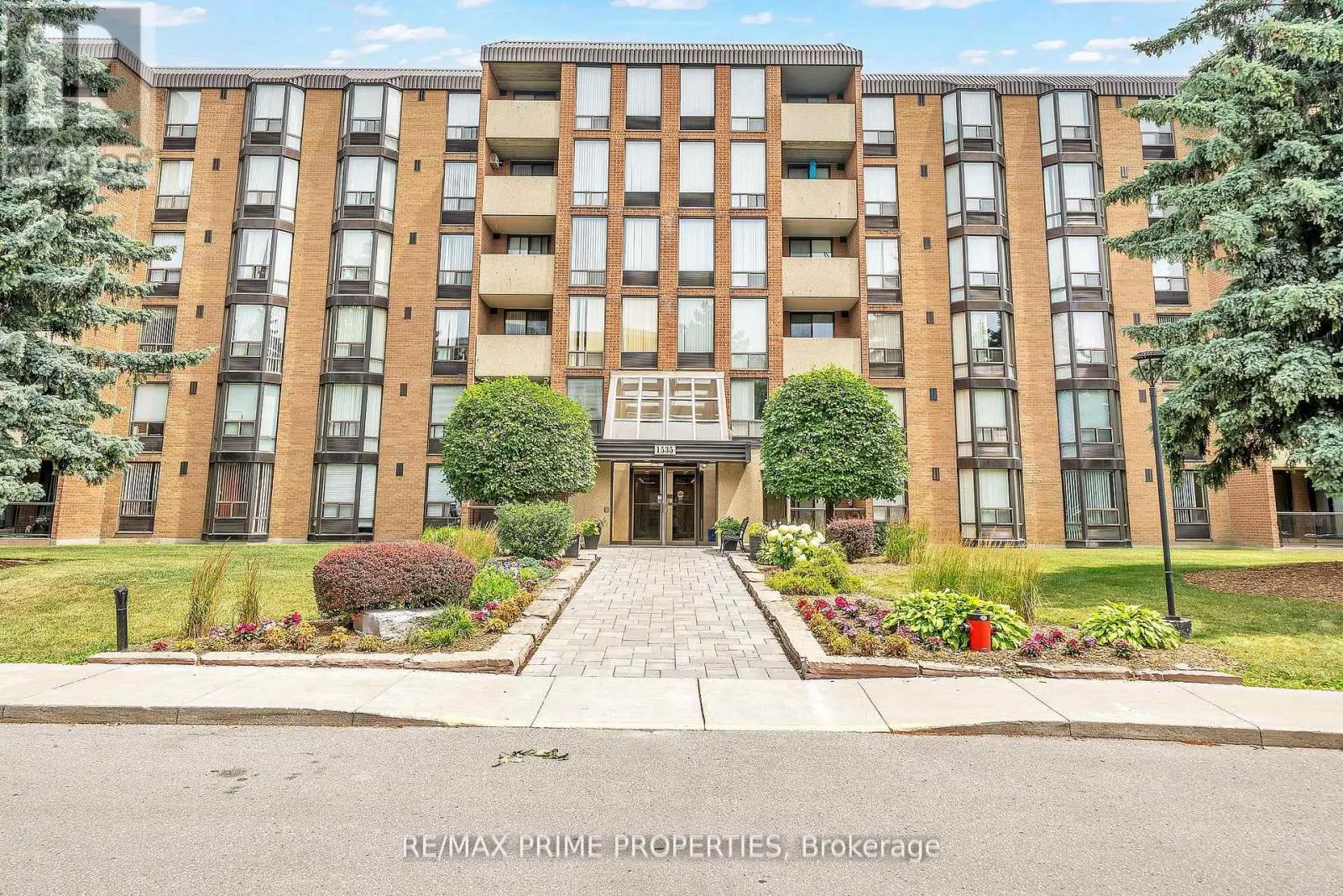 302 - 1535 DIEFENBAKER COURT