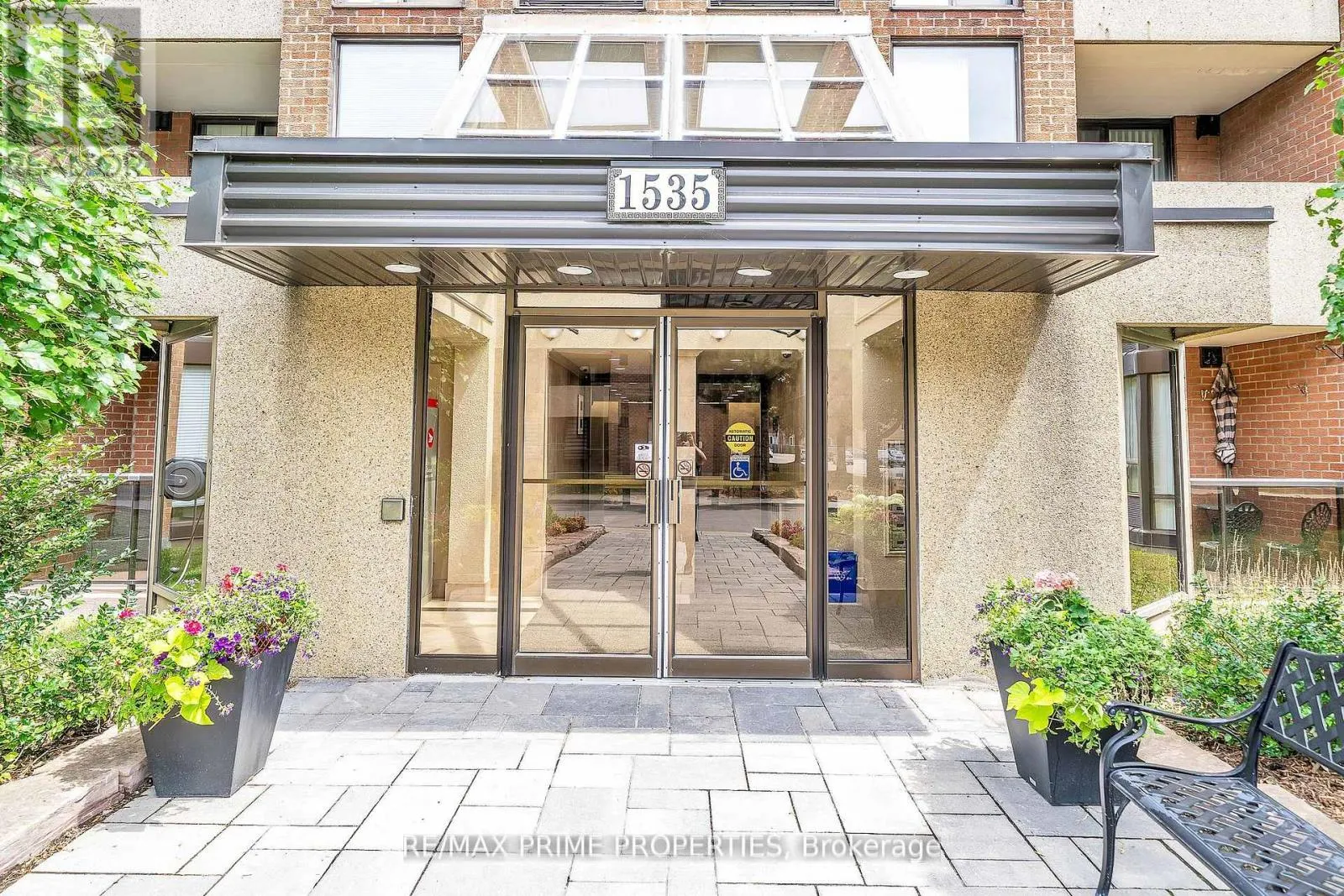 302 - 1535 DIEFENBAKER COURT