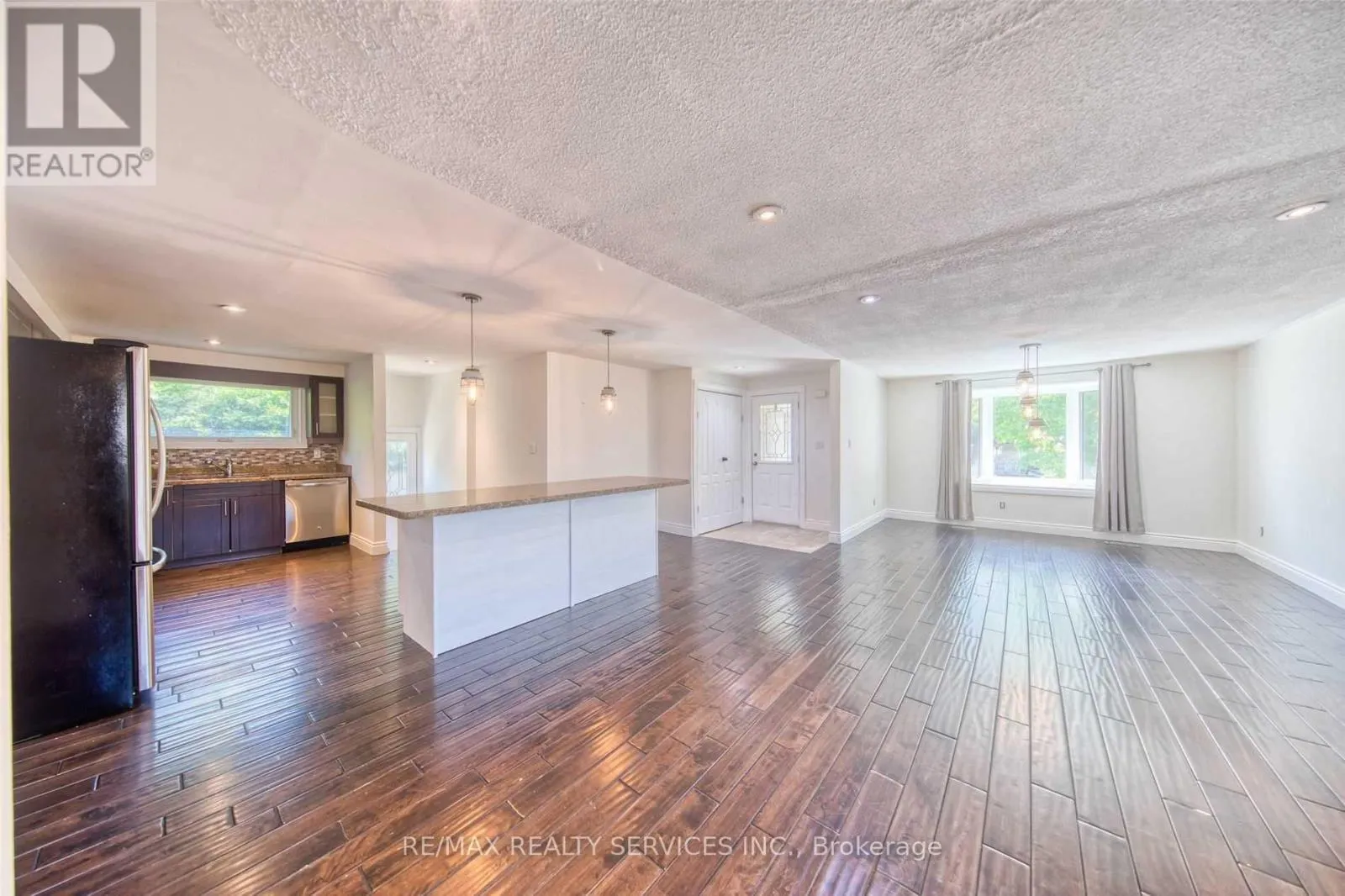 88 CLOVER RIDGE DRIVE W