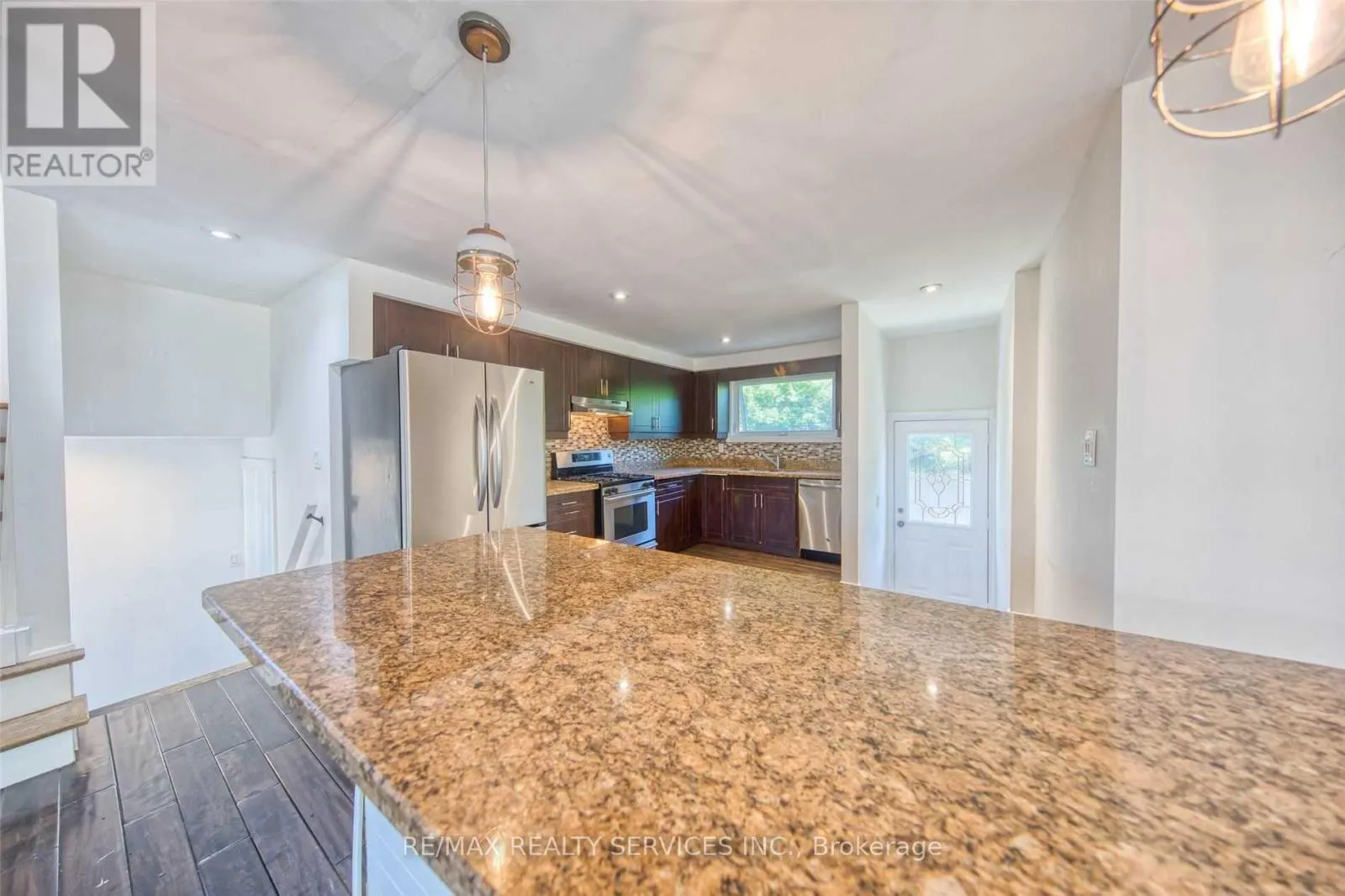 88 CLOVER RIDGE DRIVE W