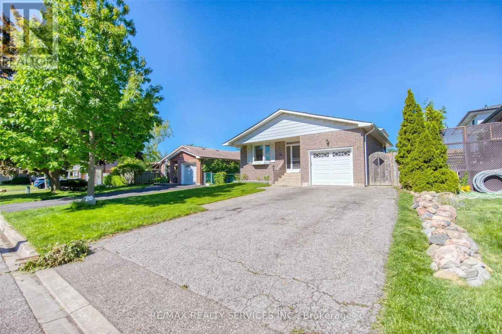 88 CLOVER RIDGE DRIVE W