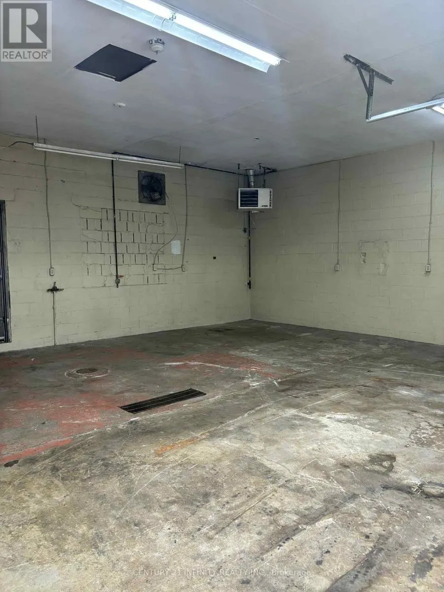 8 - 200 VALENCIA ROAD, #8