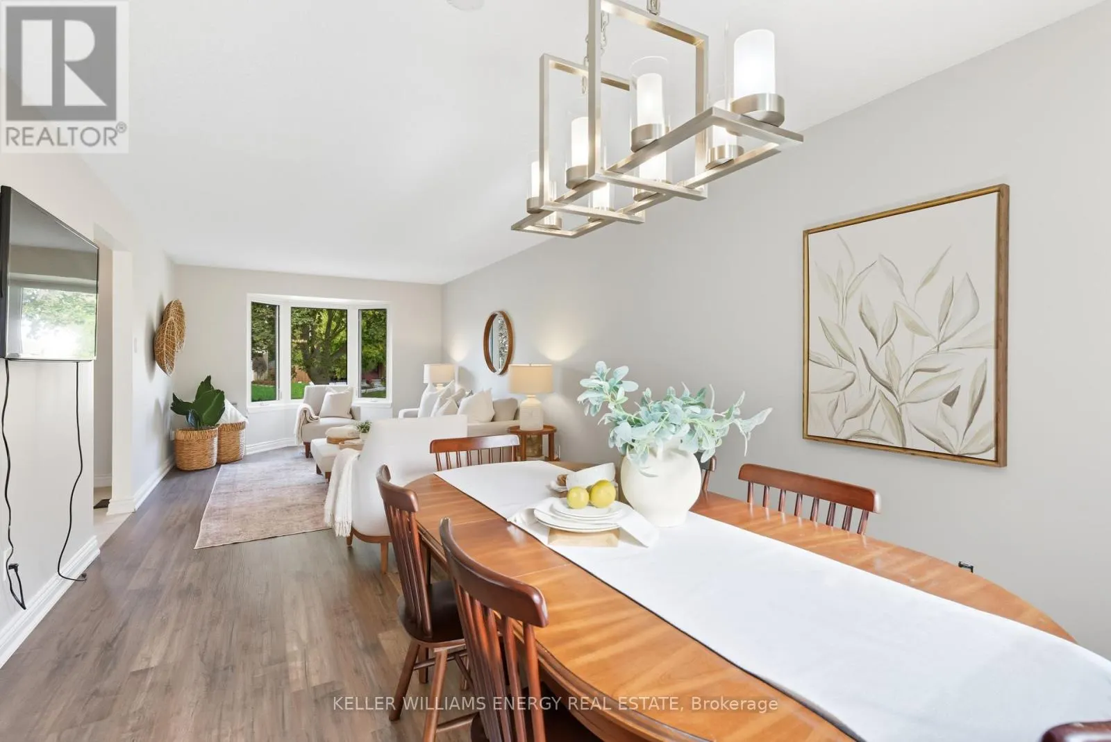 54 CANADIAN OAKS DRIVE