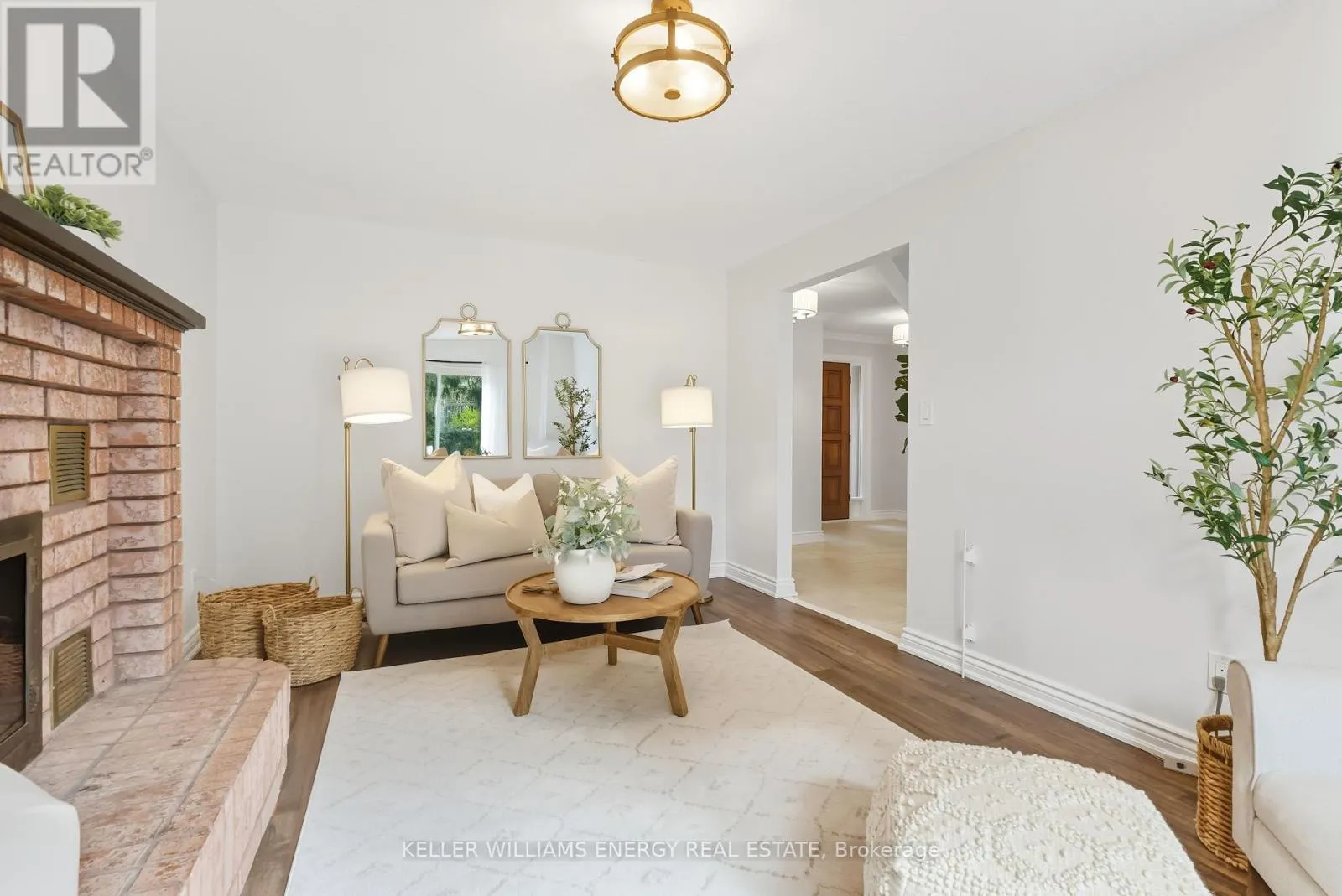 54 CANADIAN OAKS DRIVE