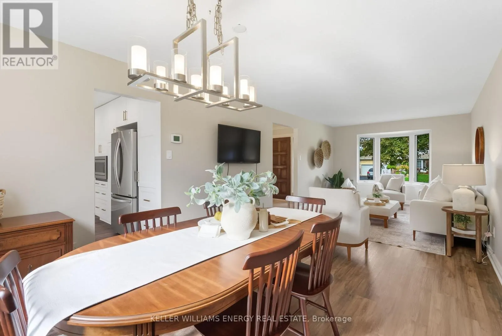 54 CANADIAN OAKS DRIVE