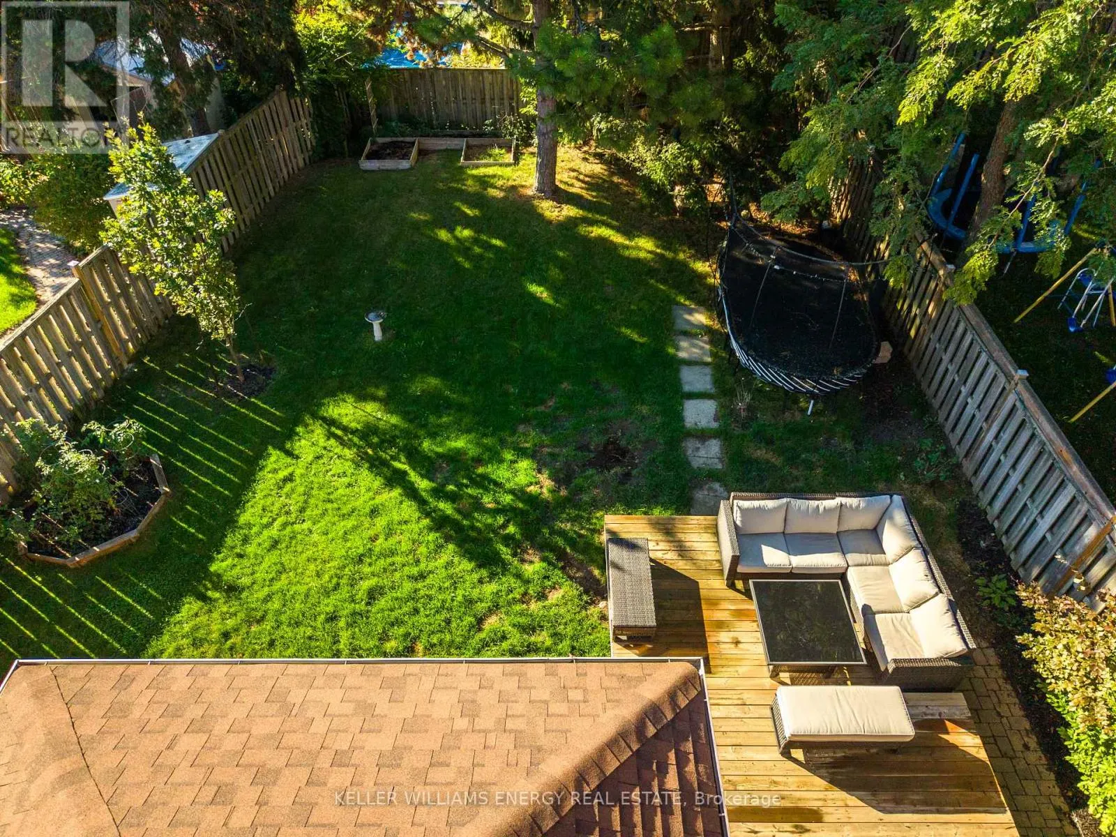 54 CANADIAN OAKS DRIVE