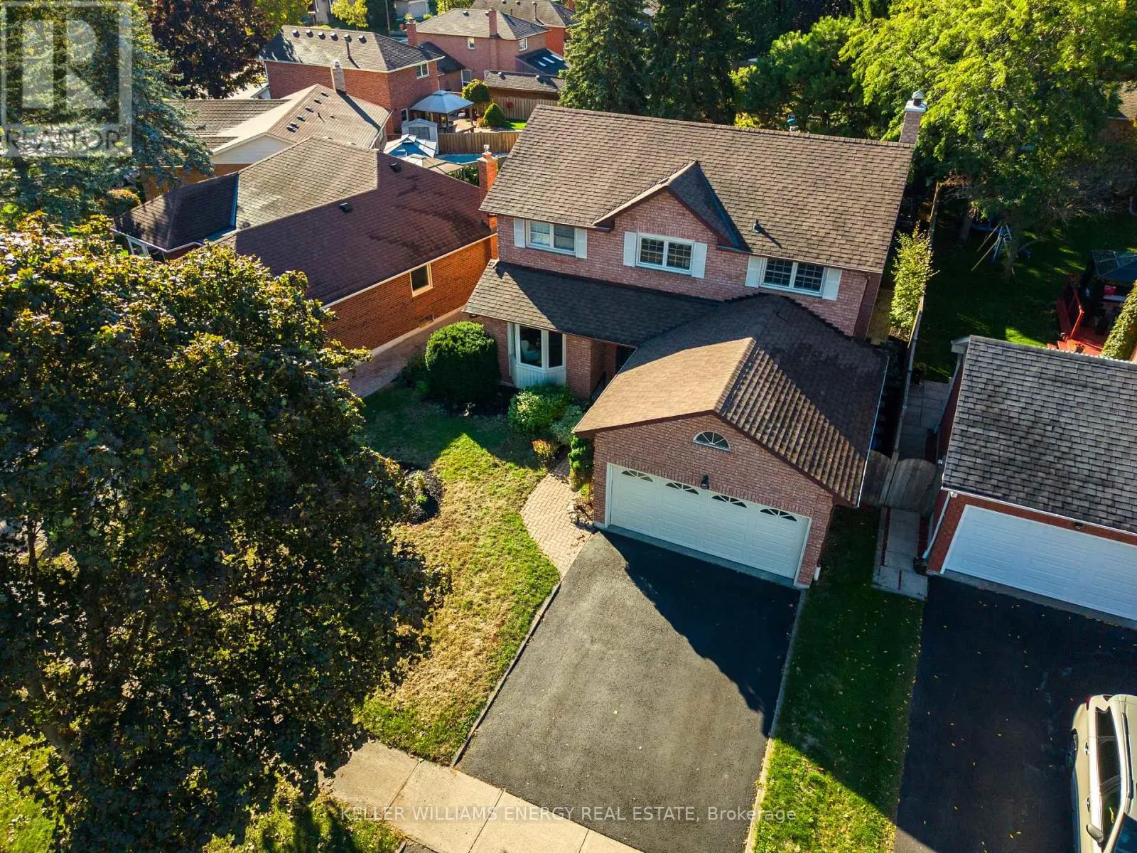 54 CANADIAN OAKS DRIVE