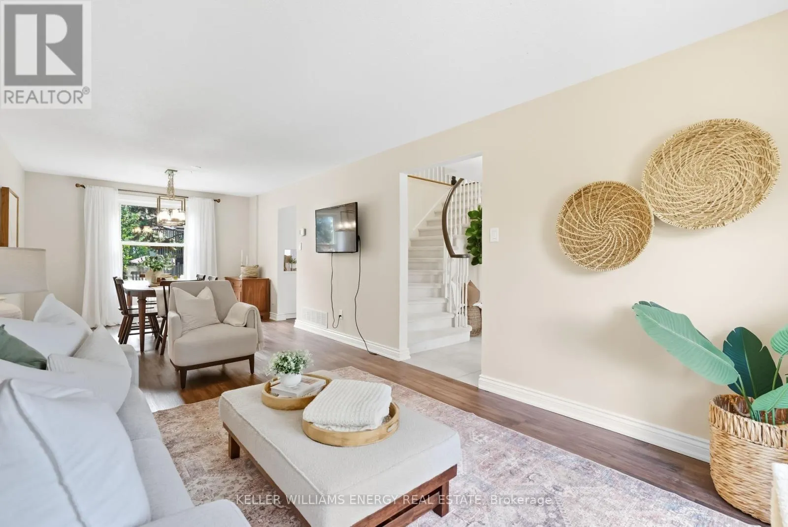 54 CANADIAN OAKS DRIVE