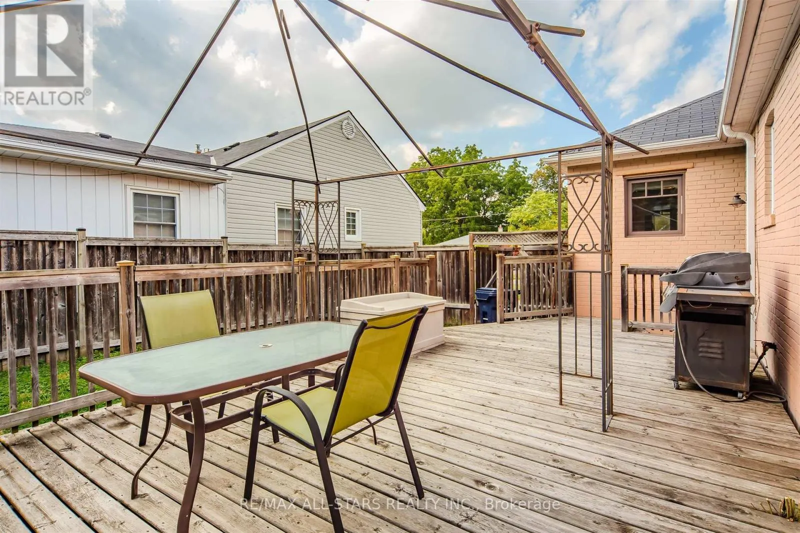 27 MARTINDALE ROAD