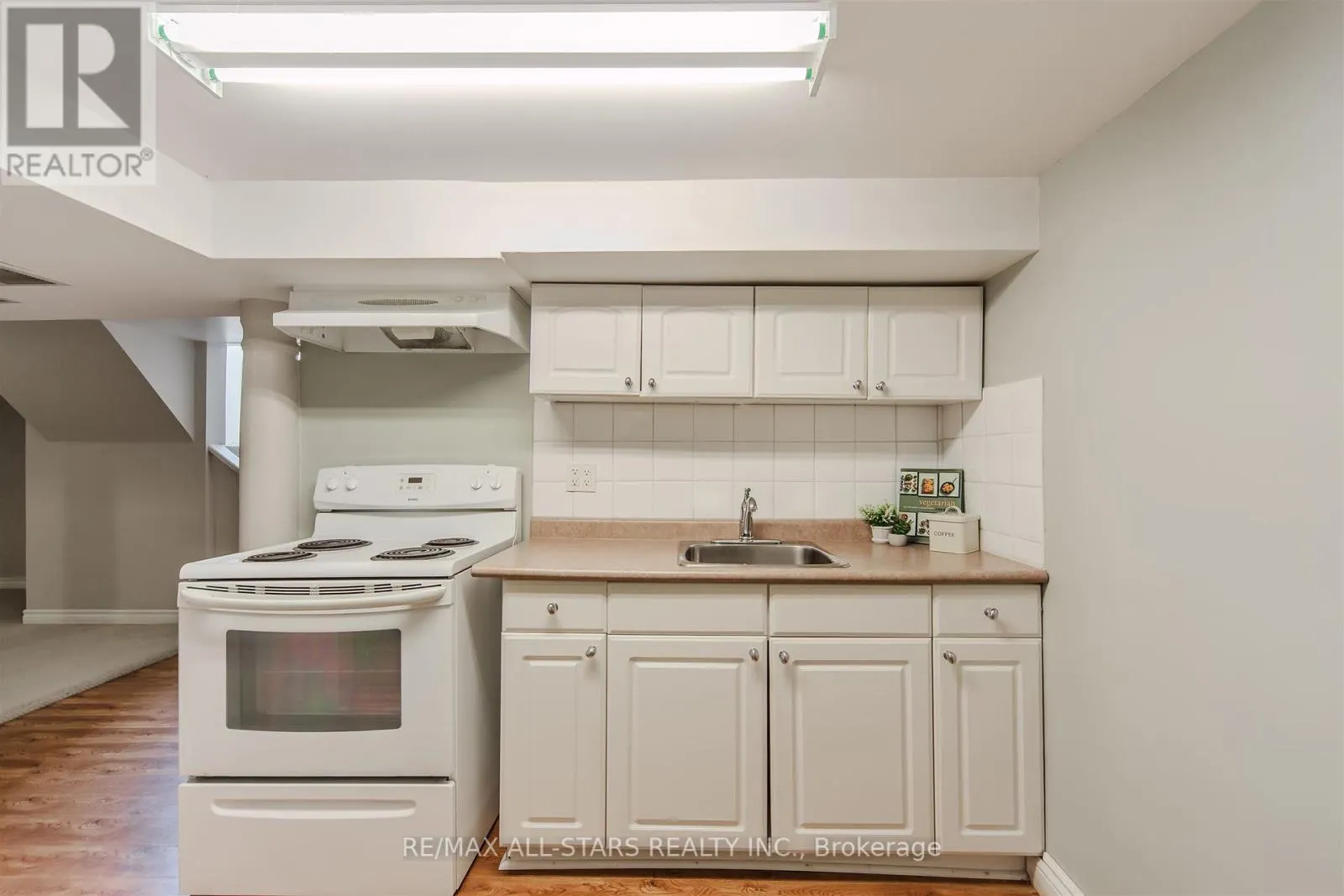 27 MARTINDALE ROAD