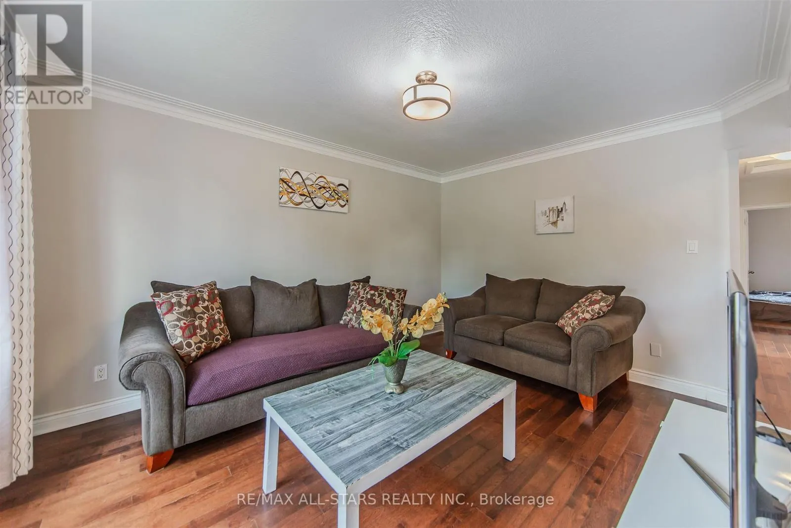27 MARTINDALE ROAD