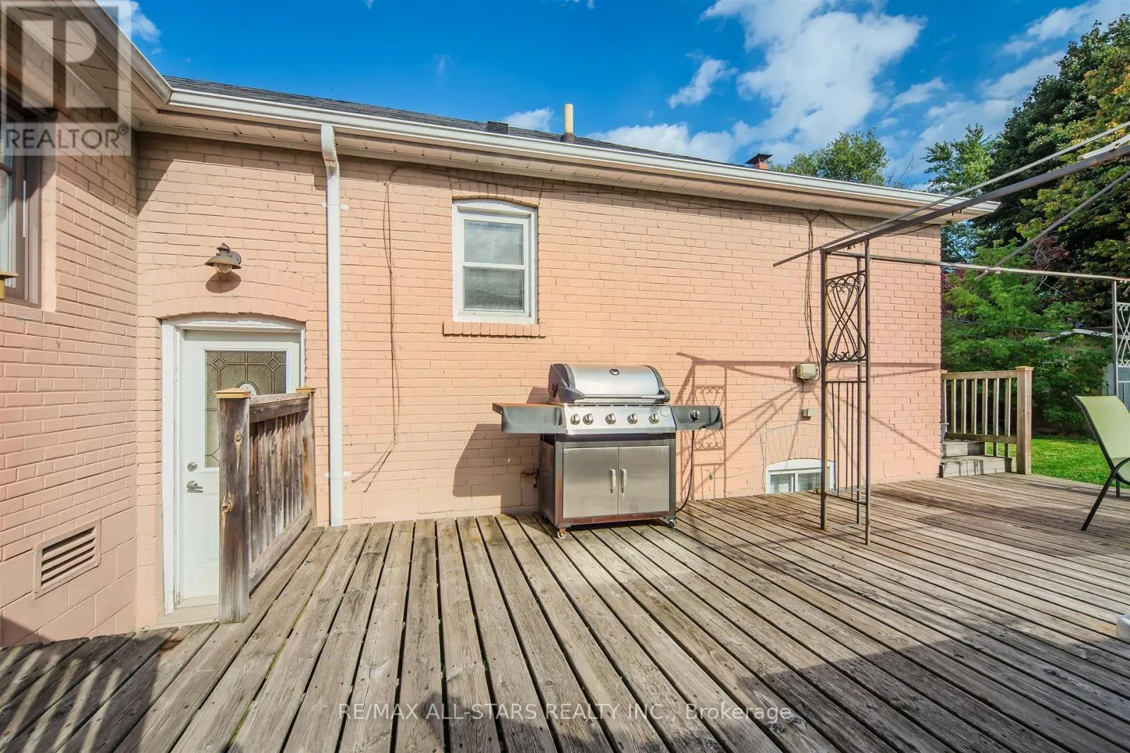27 MARTINDALE ROAD