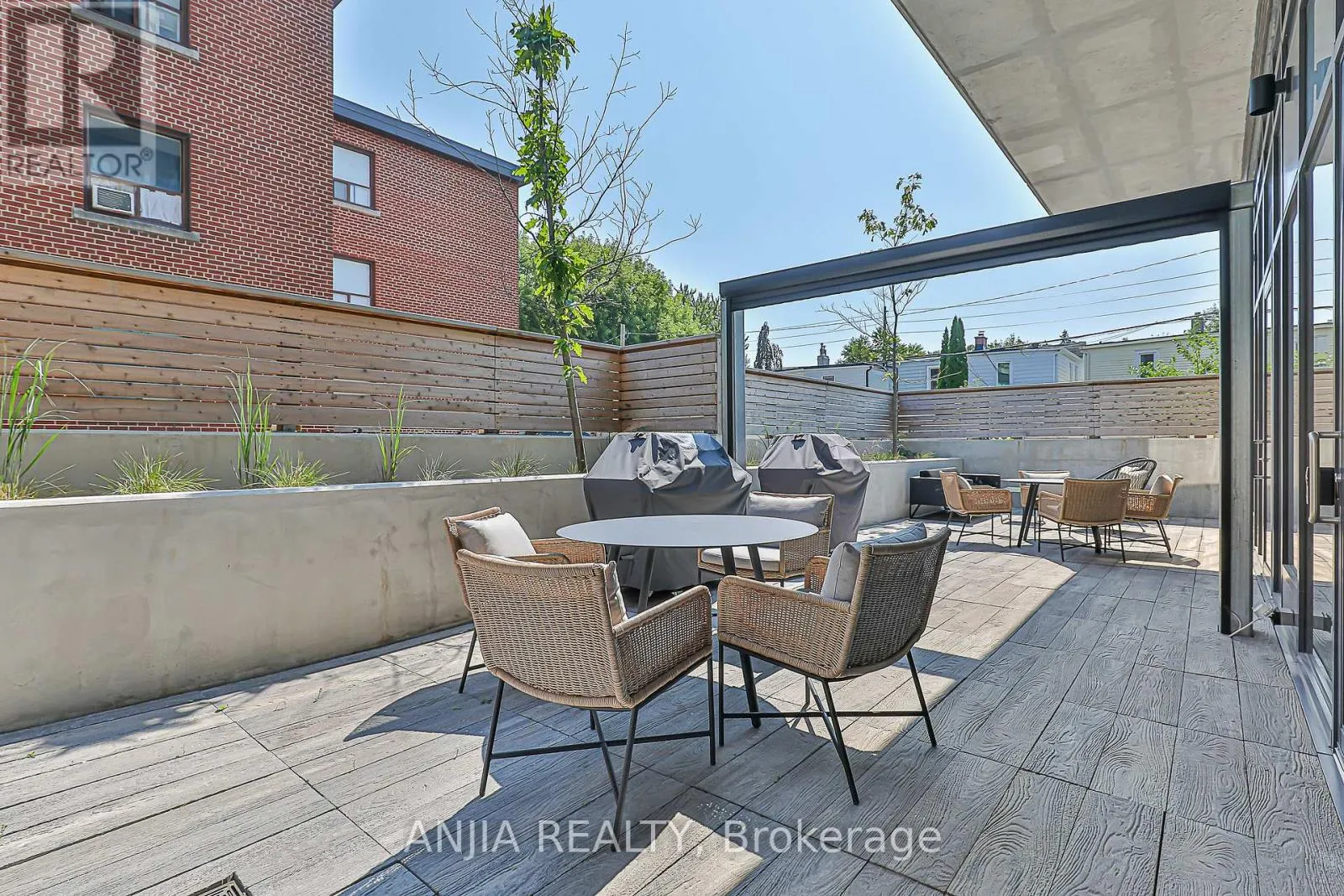 207 - 2369 DANFORTH AVENUE