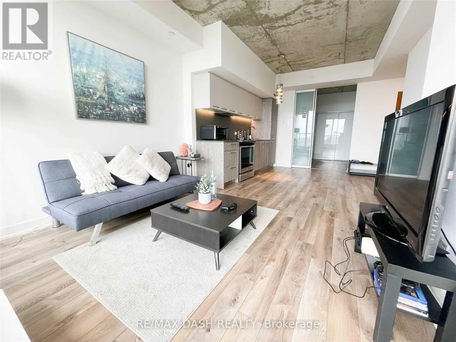 805 - 15 BASEBALL PLACE