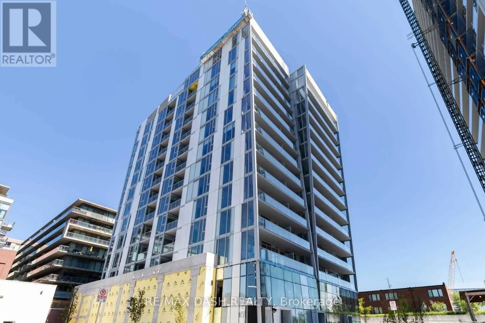 805 - 15 BASEBALL PLACE