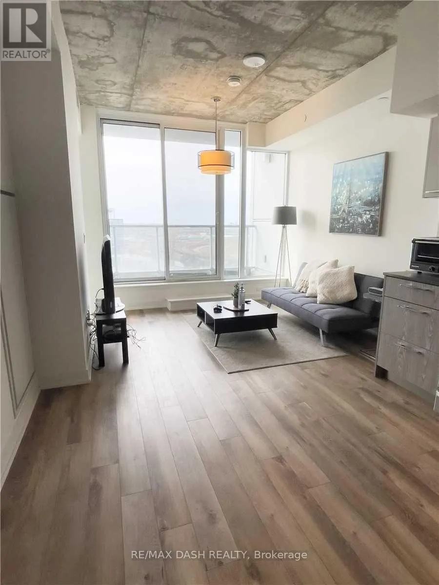 805 - 15 BASEBALL PLACE