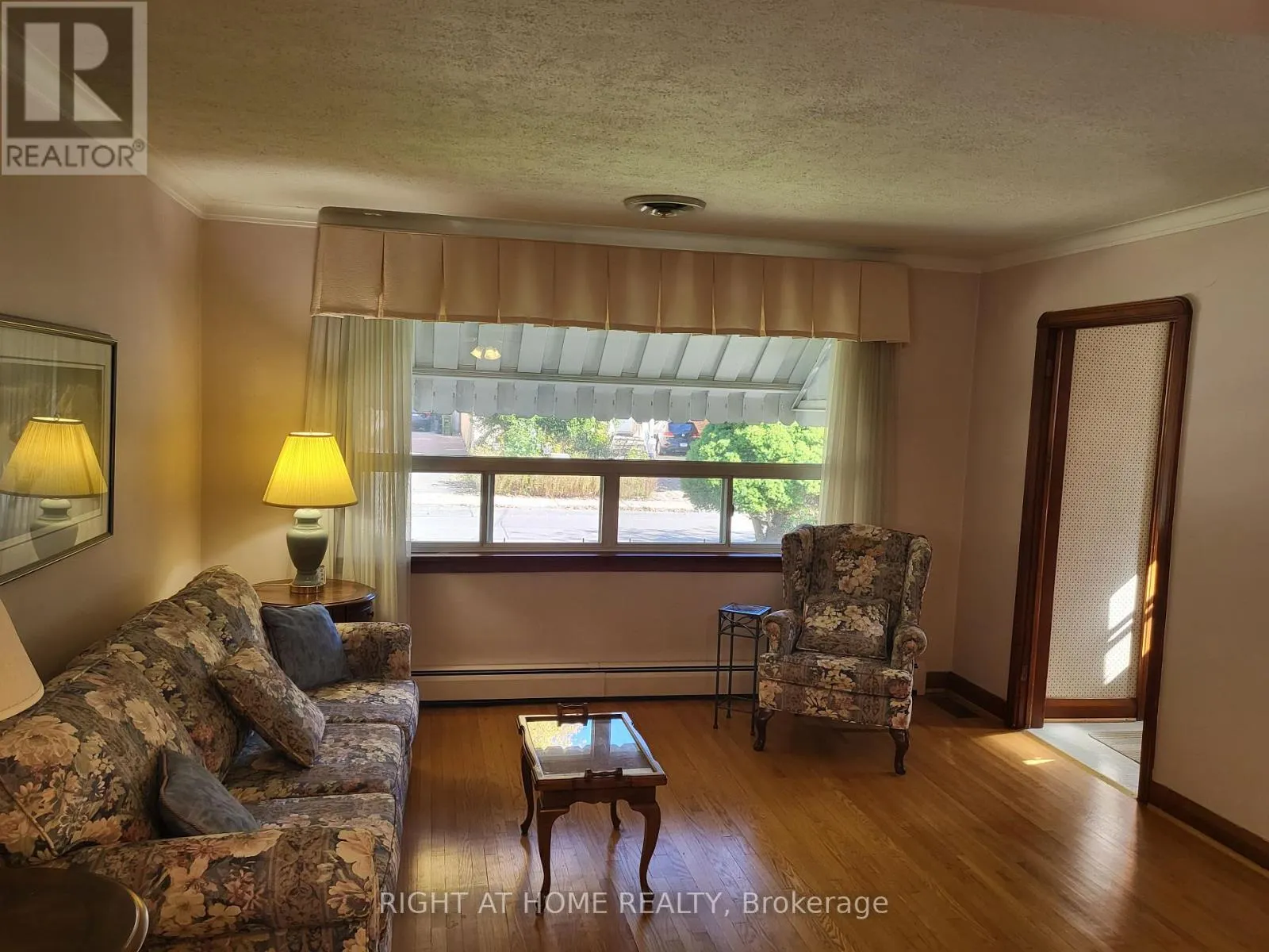82 CEDARCREST BOULEVARD