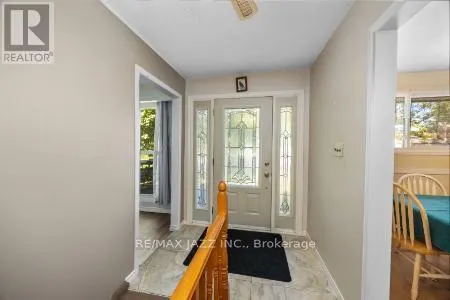 389 CARNABY COURT